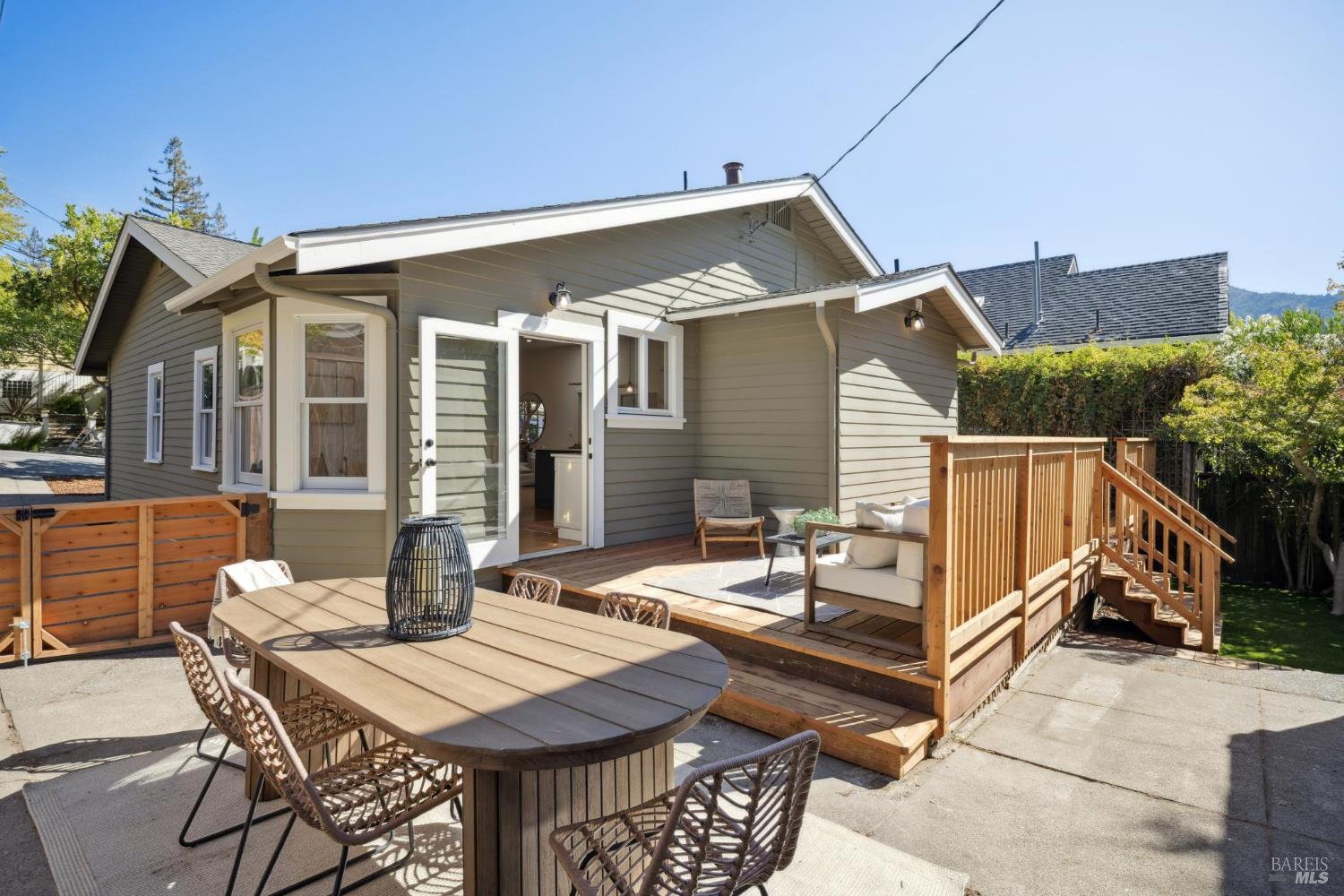 11 Stetson Ave