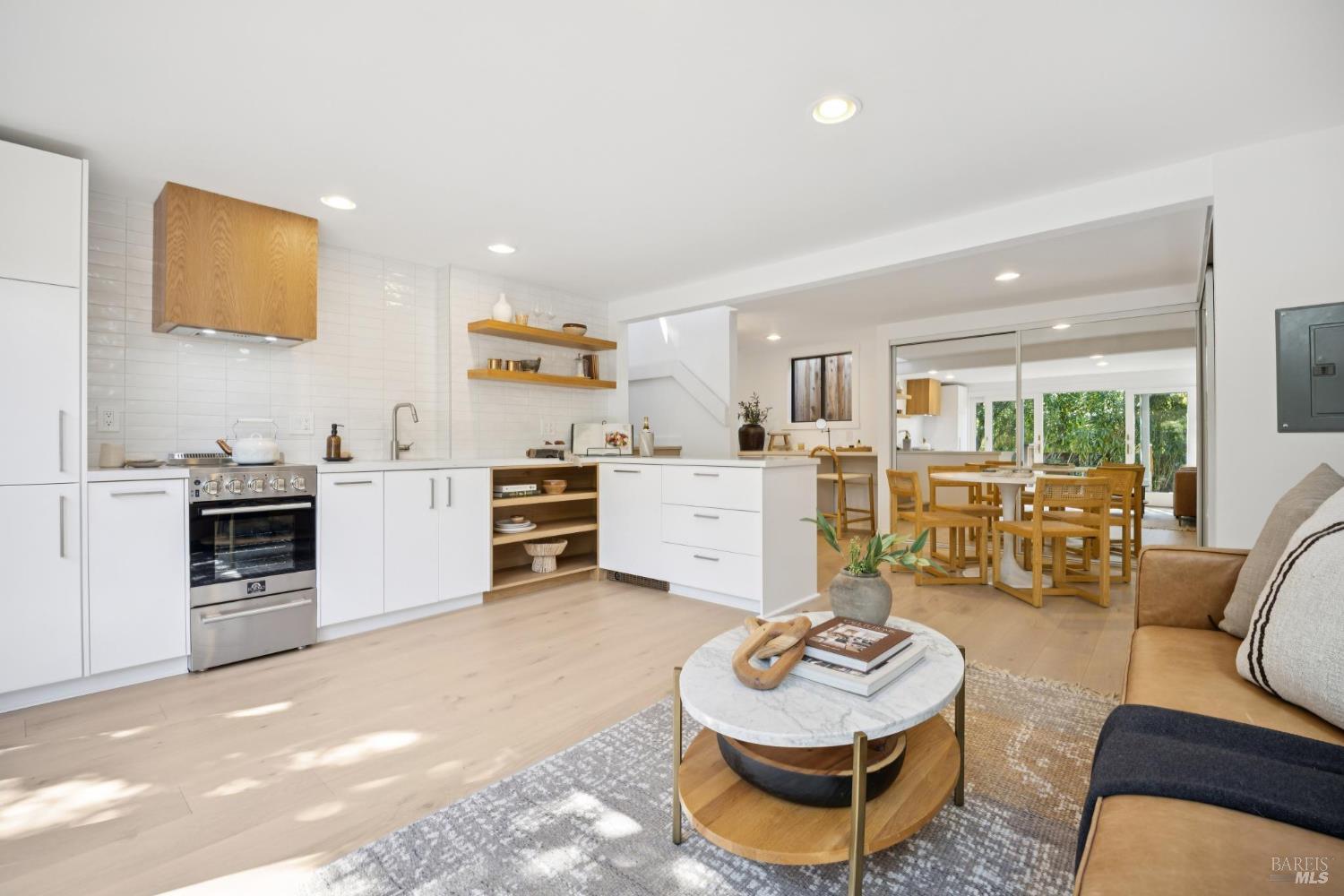 11 Stetson Ave