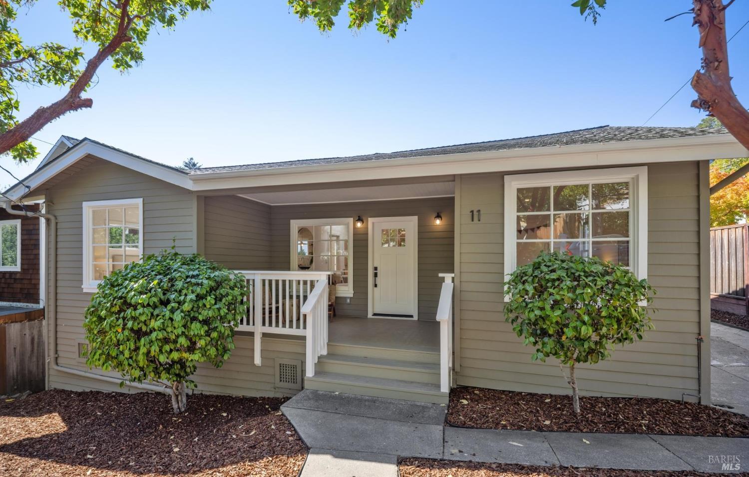 11 Stetson Ave