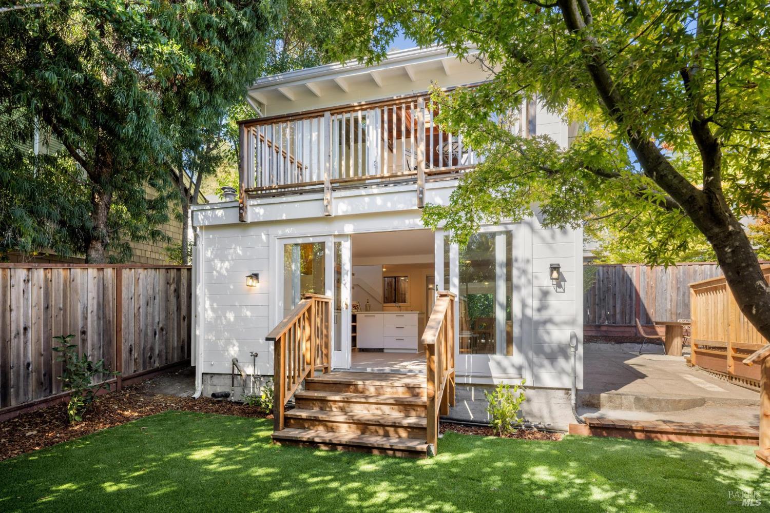 11 Stetson Ave