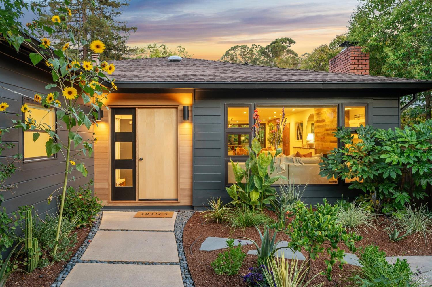 134 San Francisco Blvd