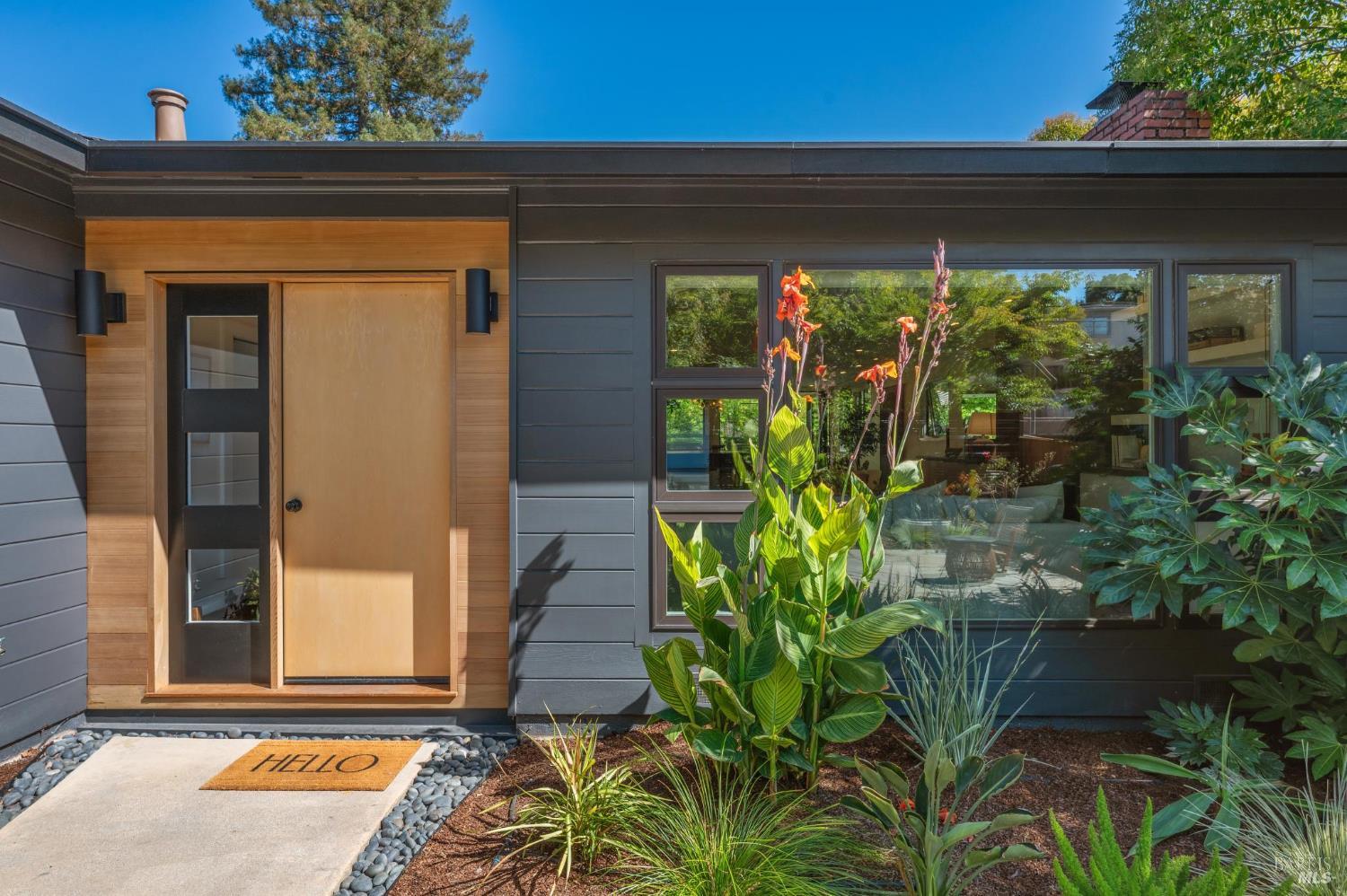 134 San Francisco Blvd