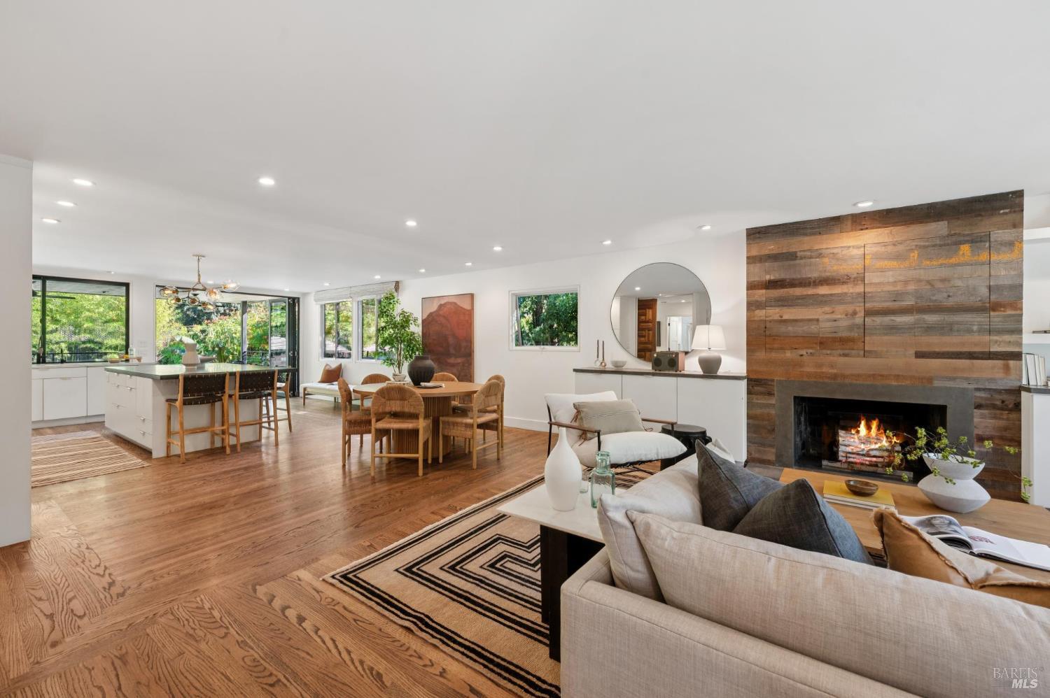 134 San Francisco Blvd