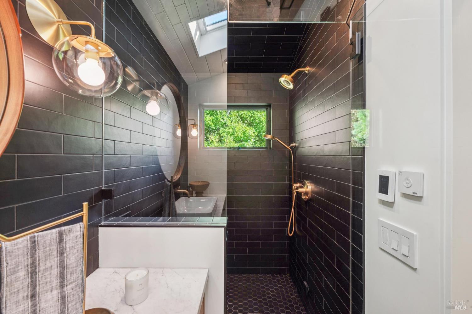 134 San Francisco Blvd