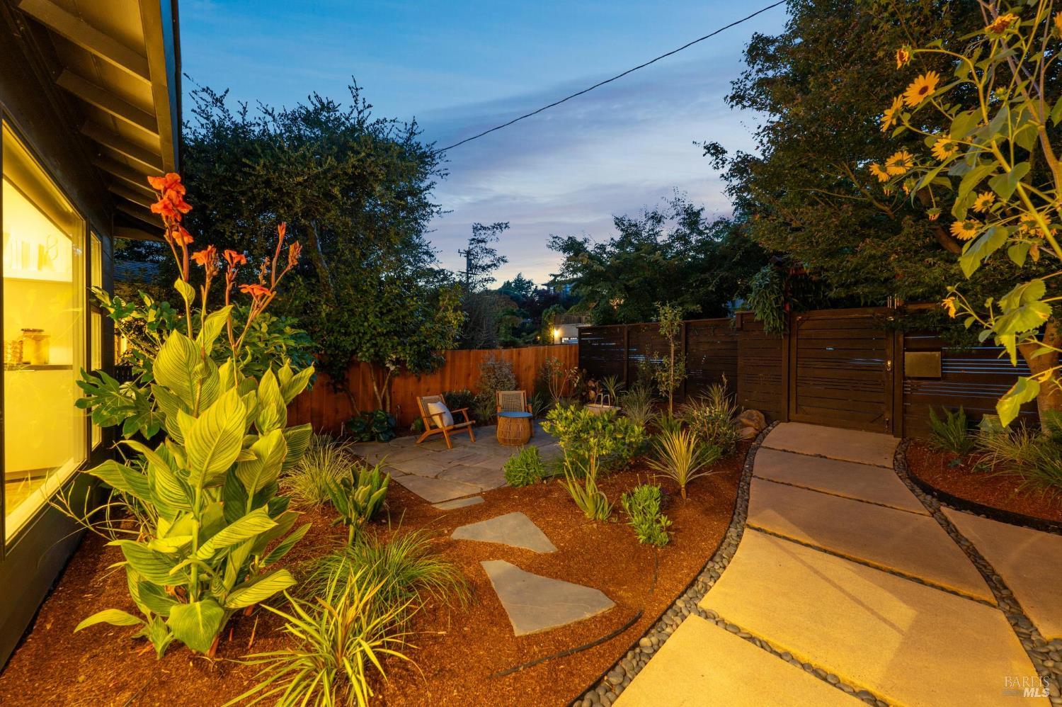 134 San Francisco Blvd