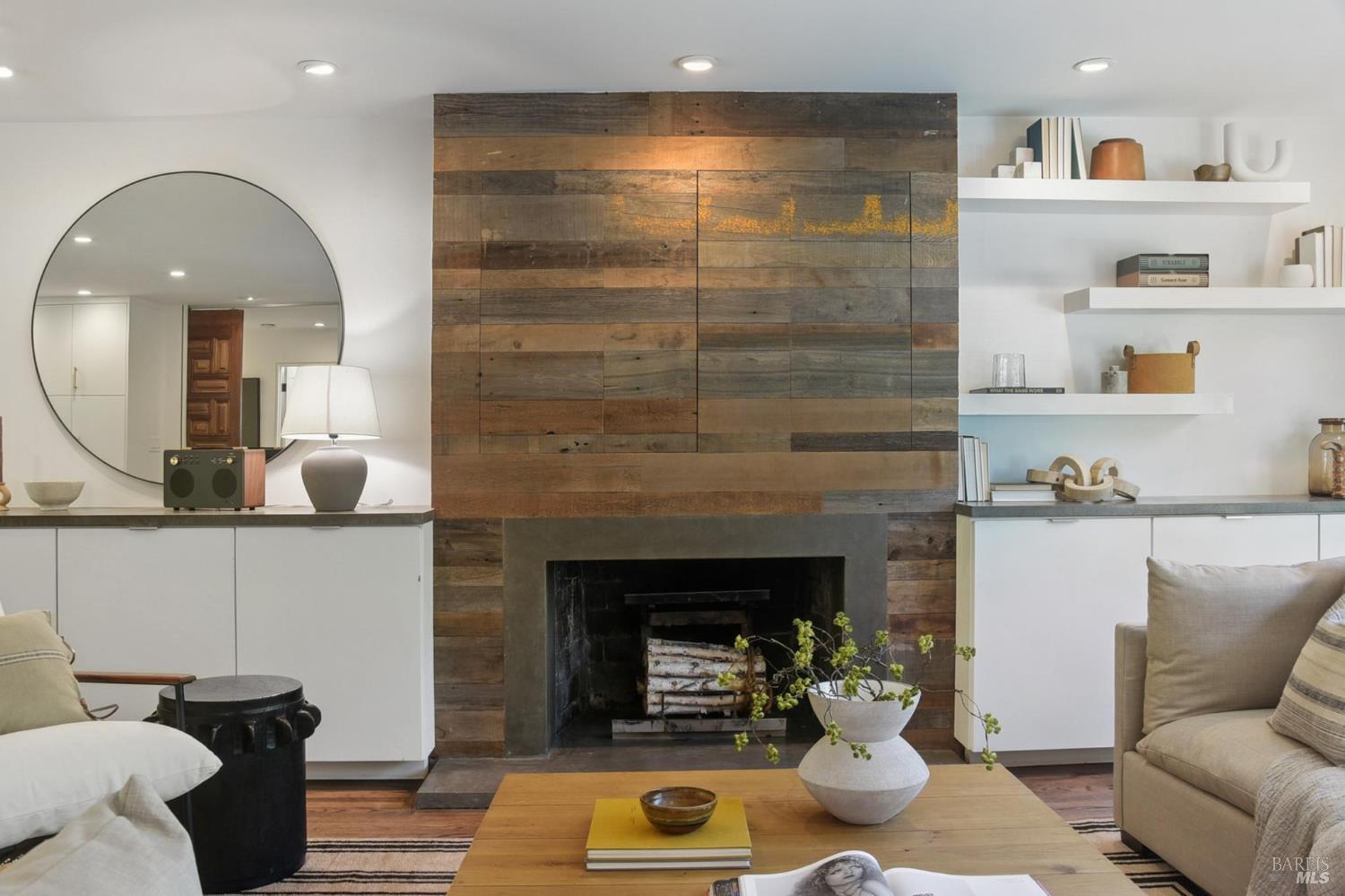 134 San Francisco Blvd