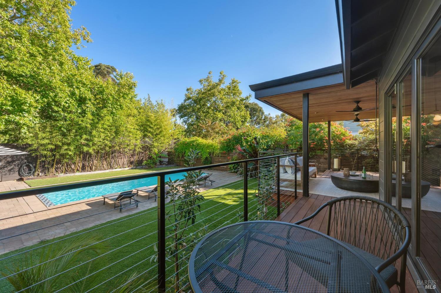 134 San Francisco Blvd