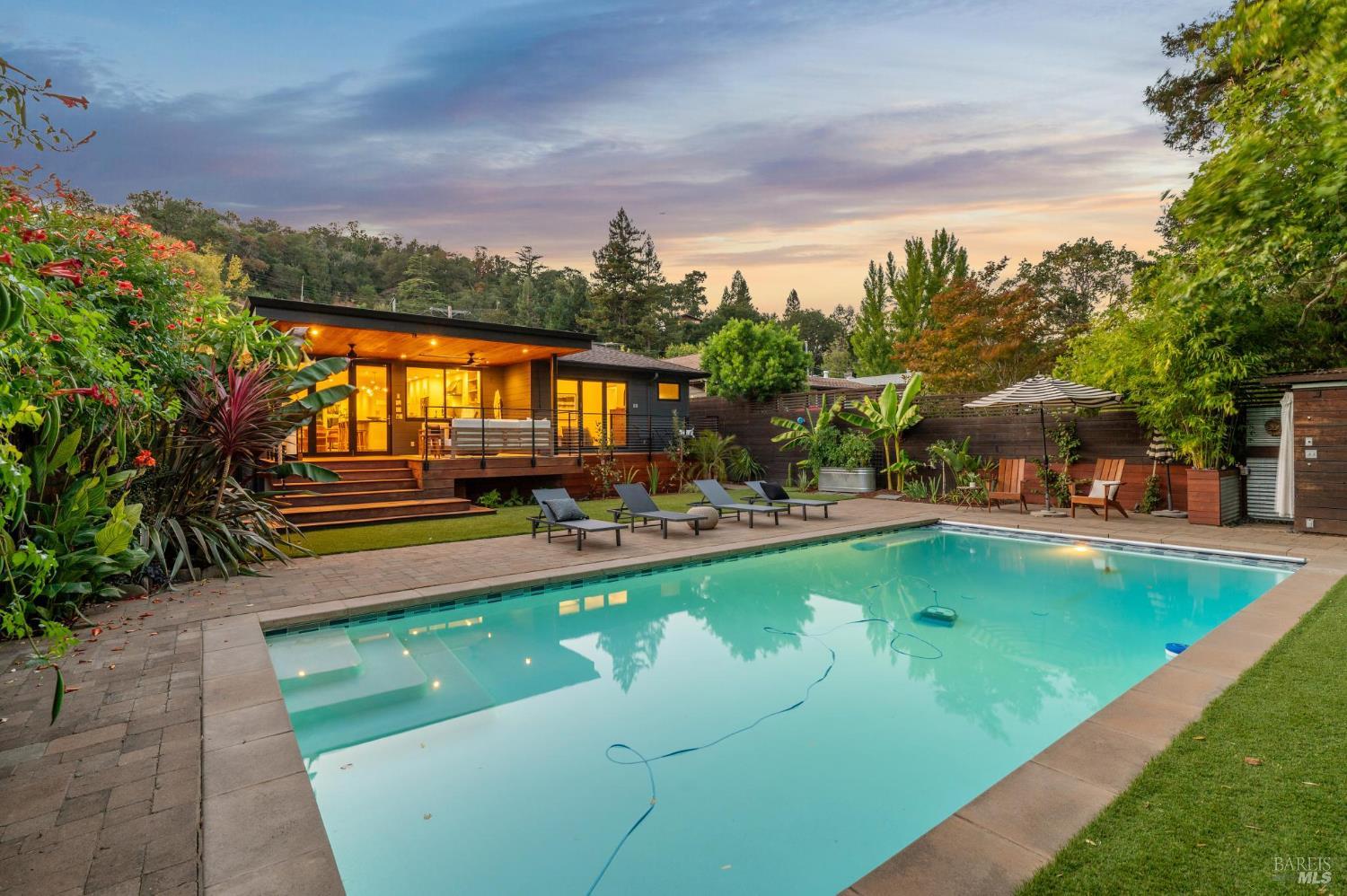 134 San Francisco Blvd