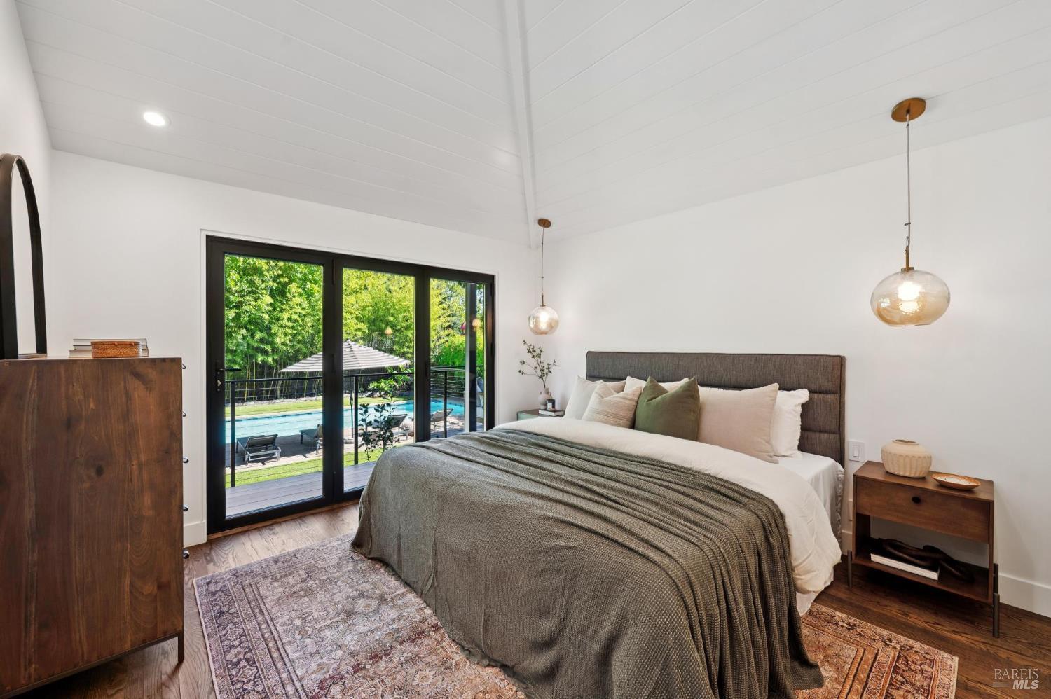 134 San Francisco Blvd