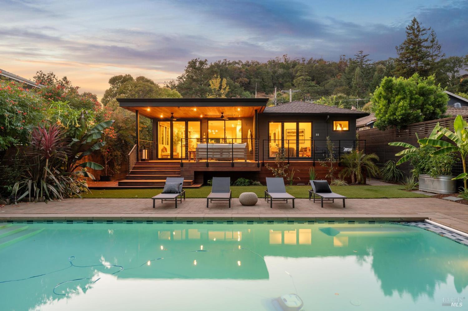 134 San Francisco Blvd