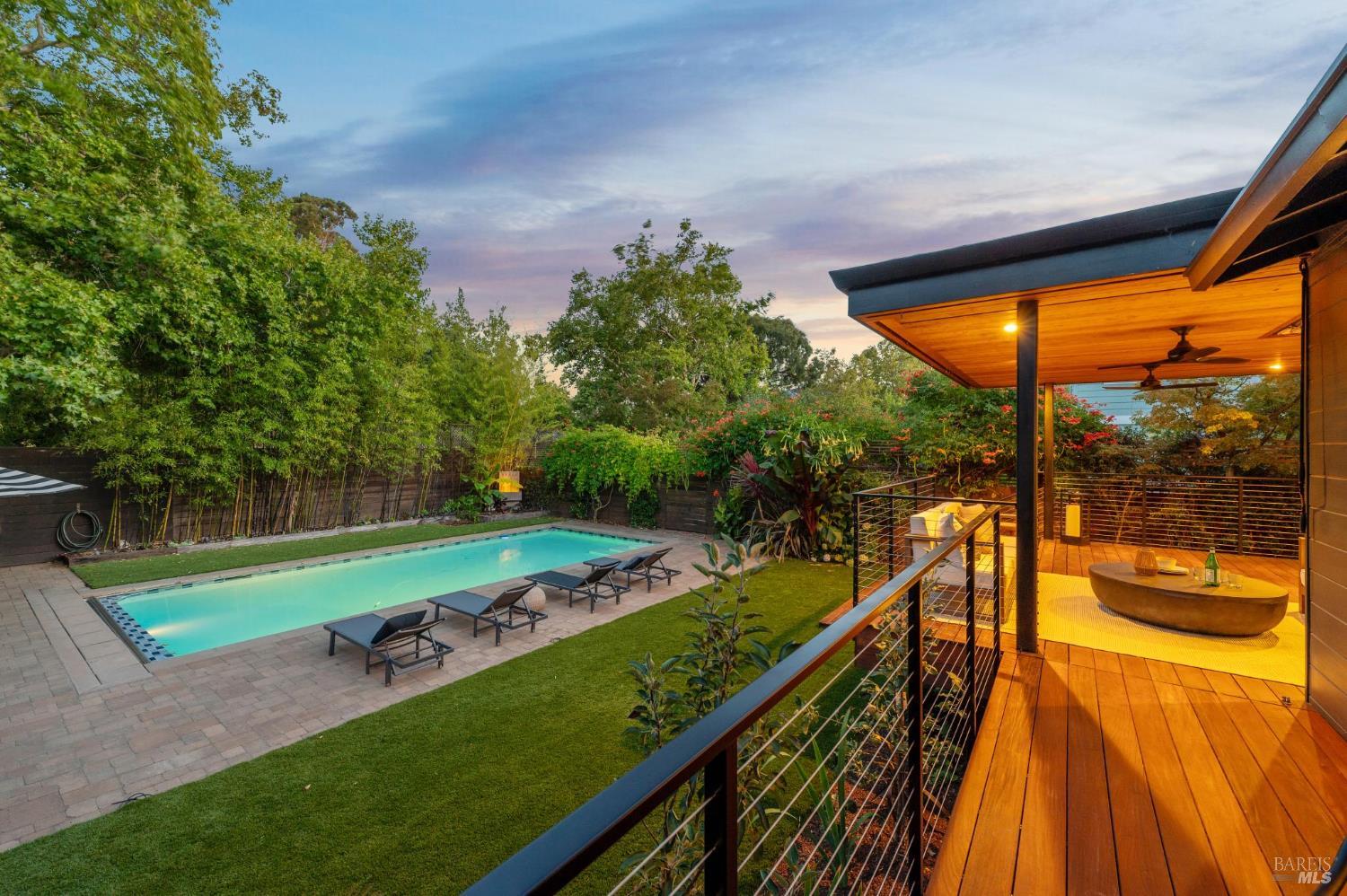 134 San Francisco Blvd