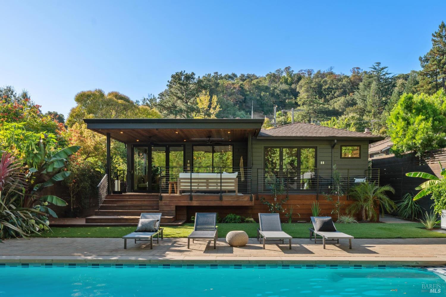 134 San Francisco Blvd