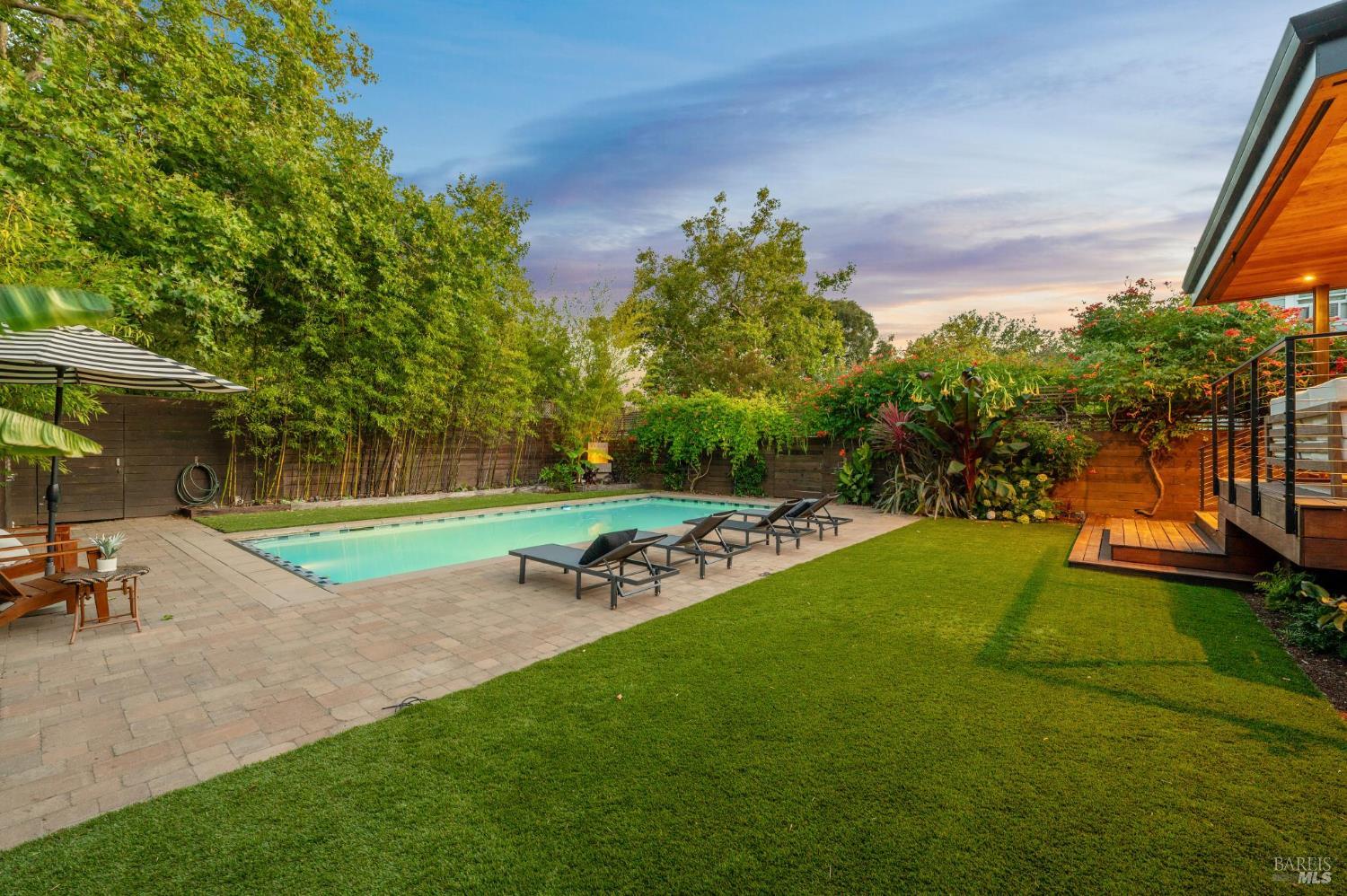 134 San Francisco Blvd