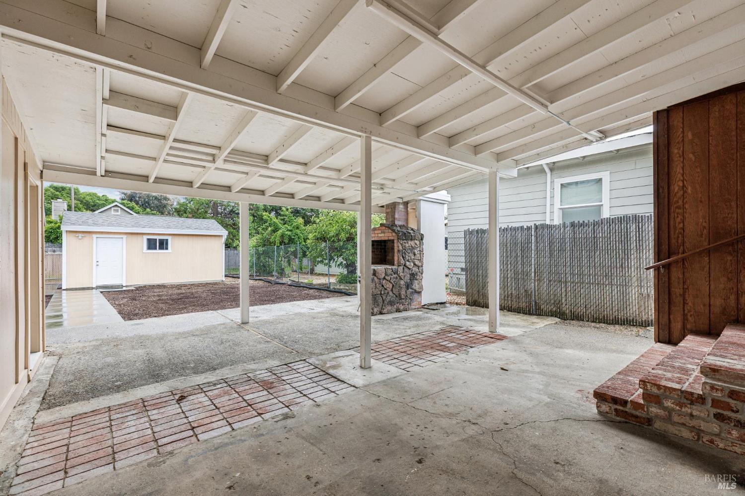 703 Lamont Avenue