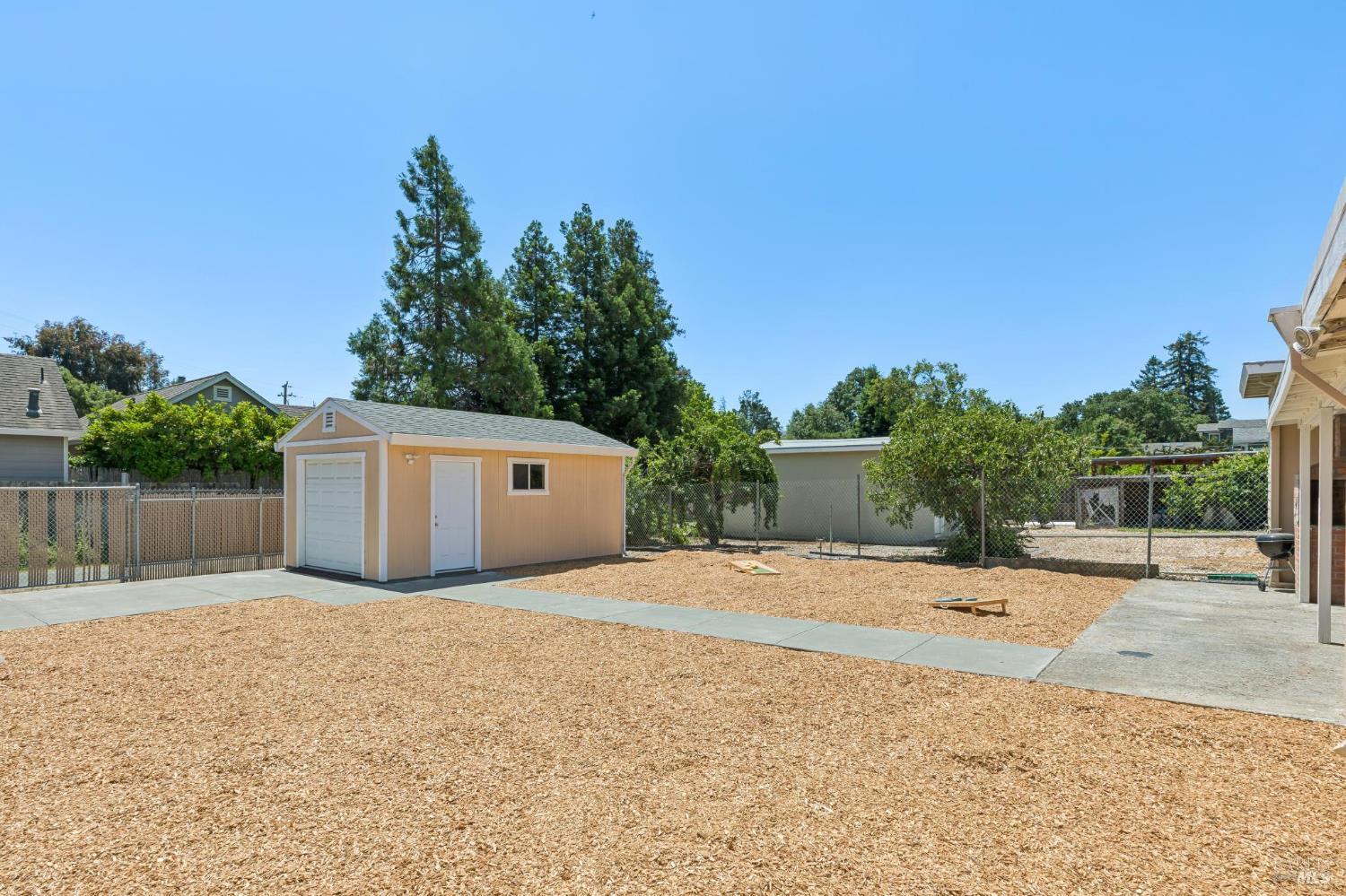 703 Lamont Avenue