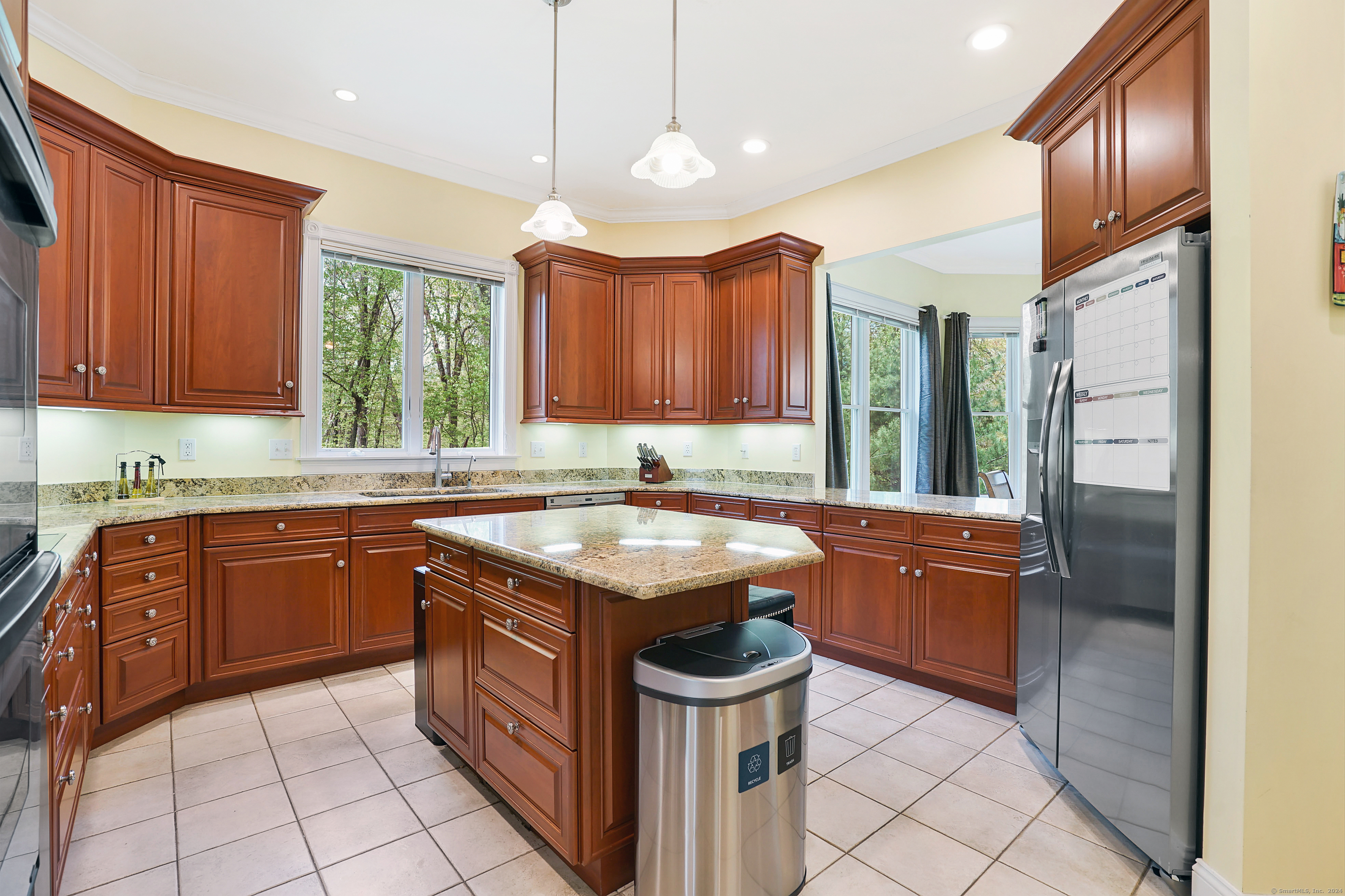 529 Eastbury Hill Road