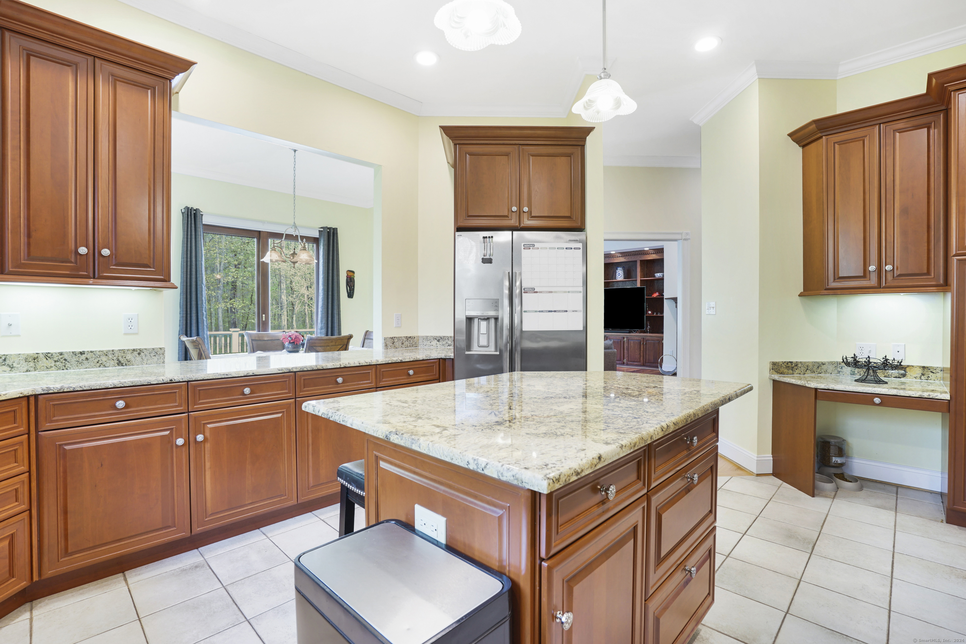 529 Eastbury Hill Road