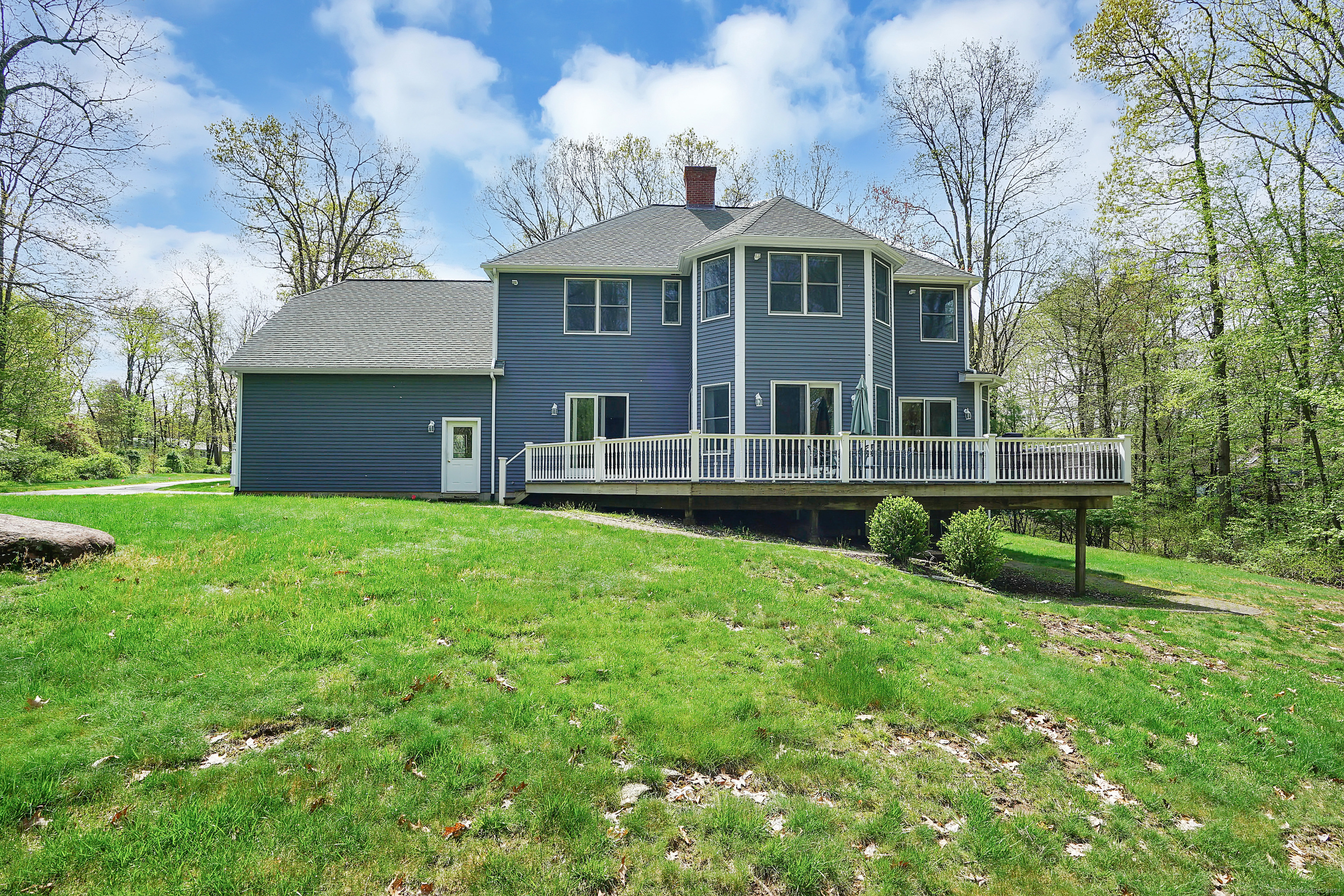 529 Eastbury Hill Road