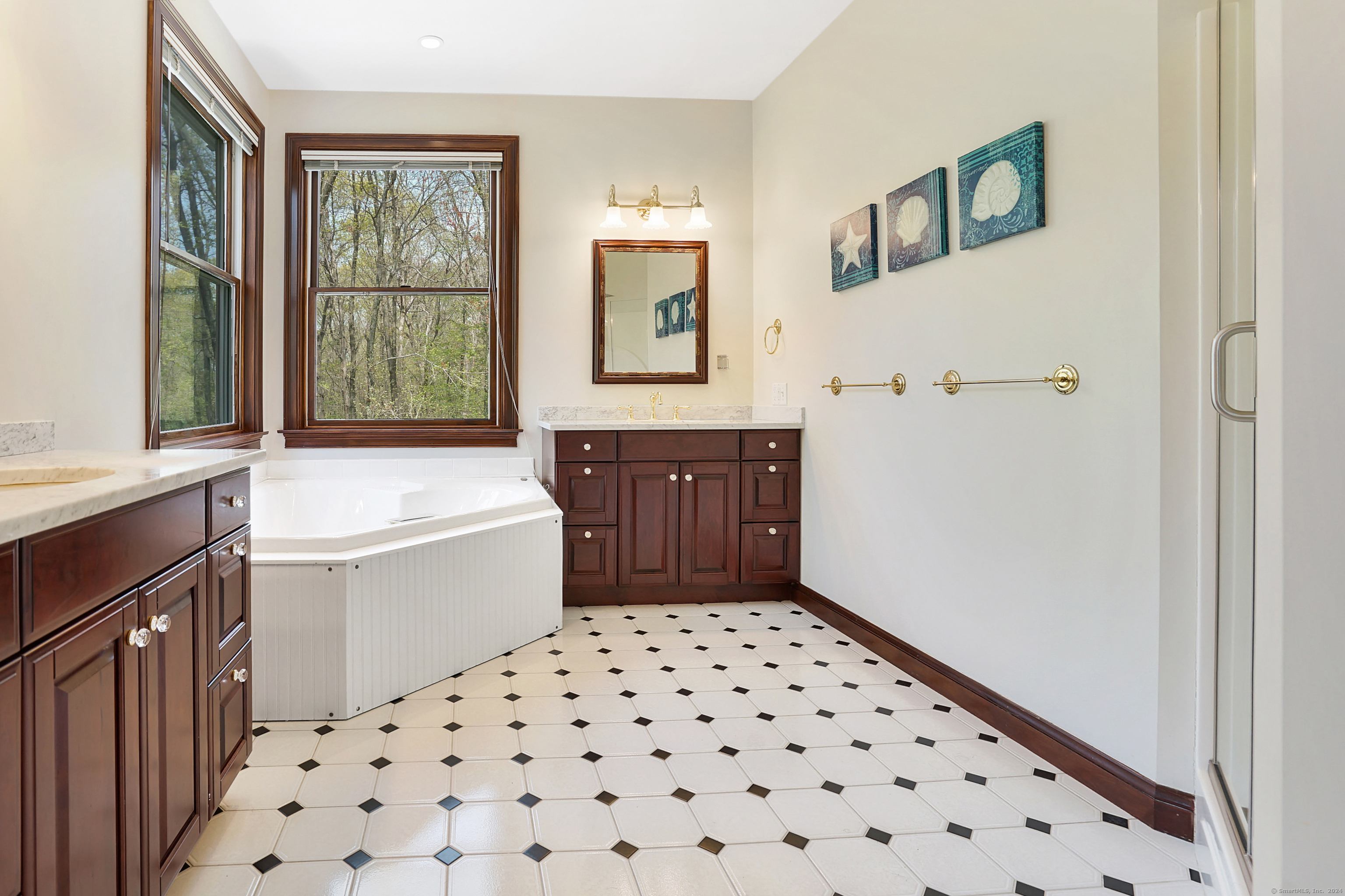 529 Eastbury Hill Road