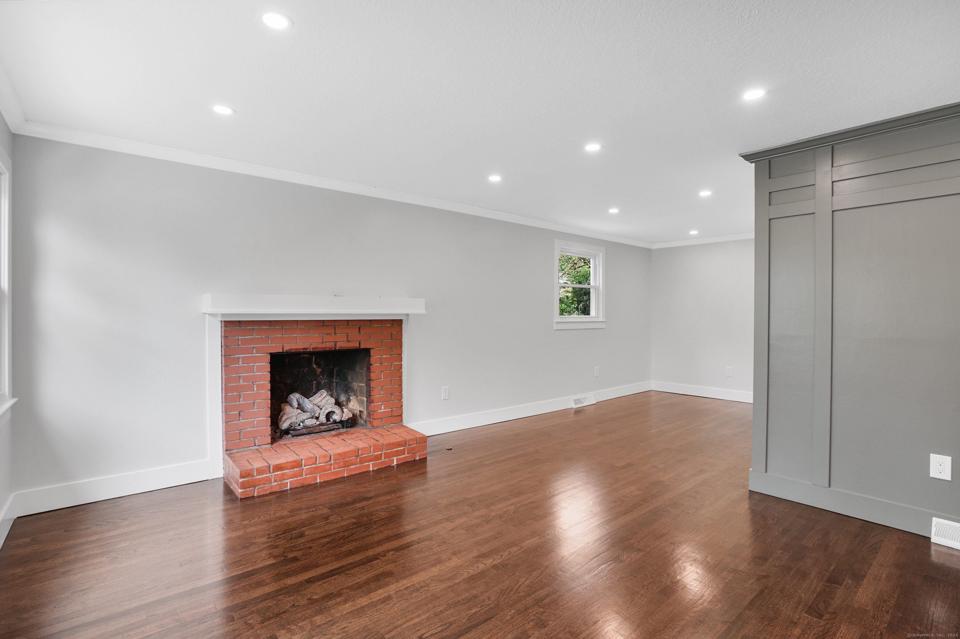 2 Foster Drive