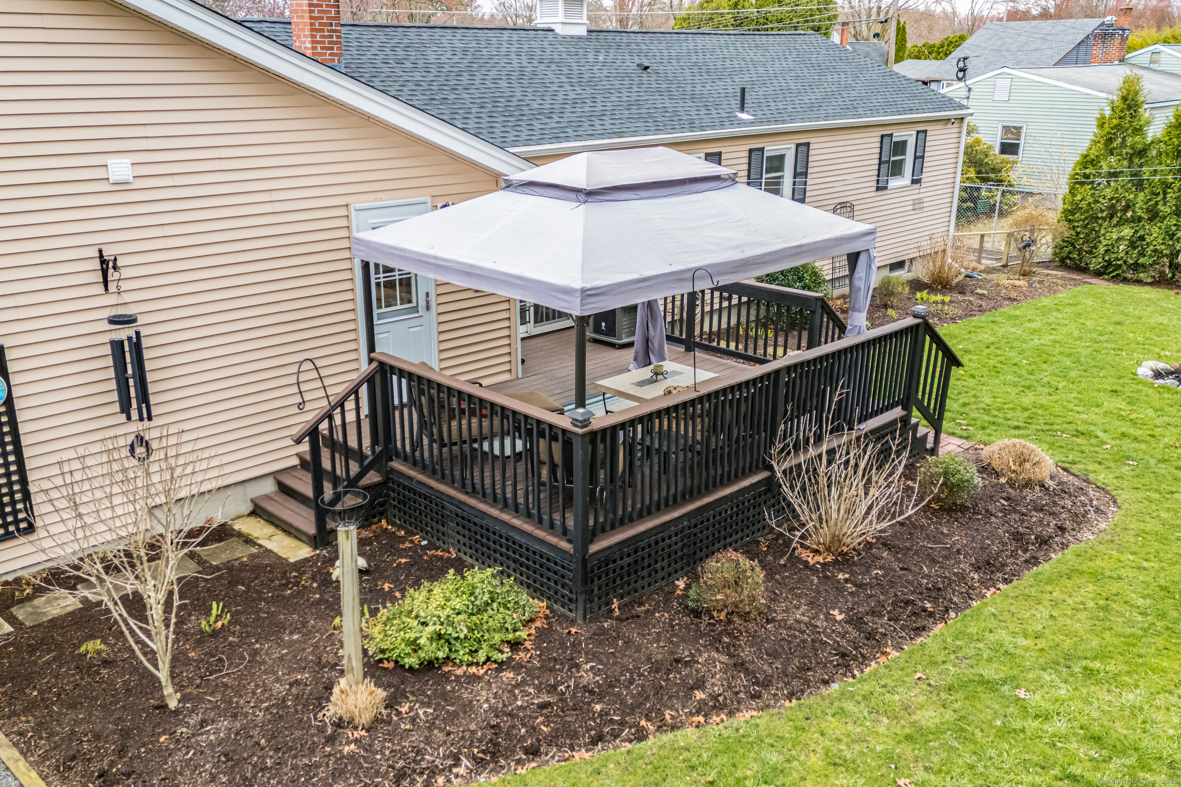 15 Oakwood Street