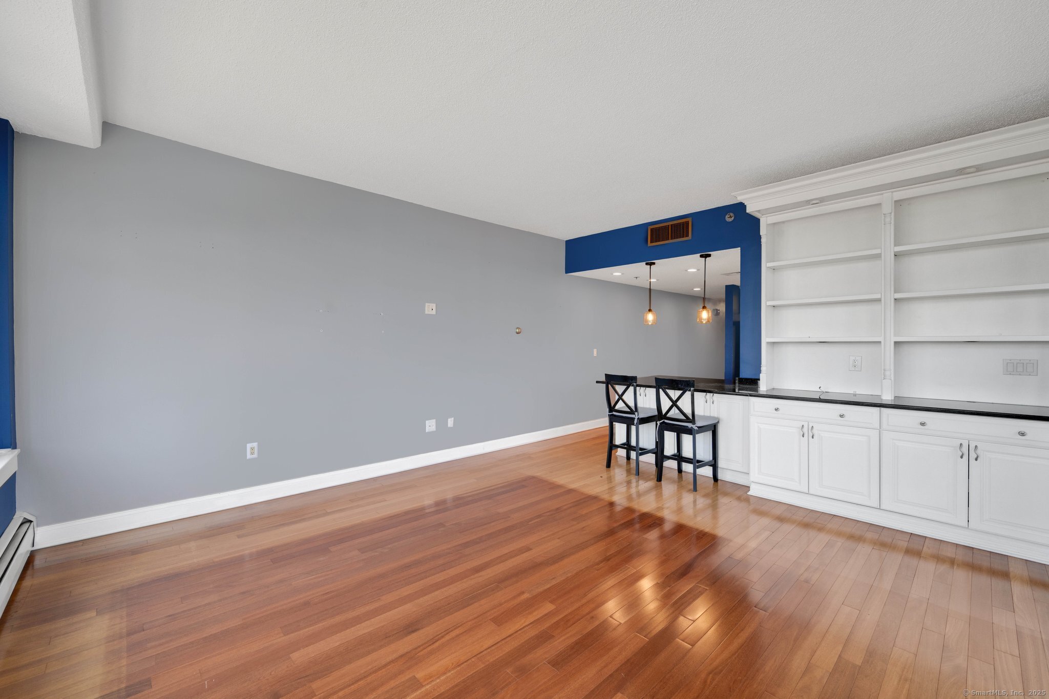 235 East River Drive APT 704