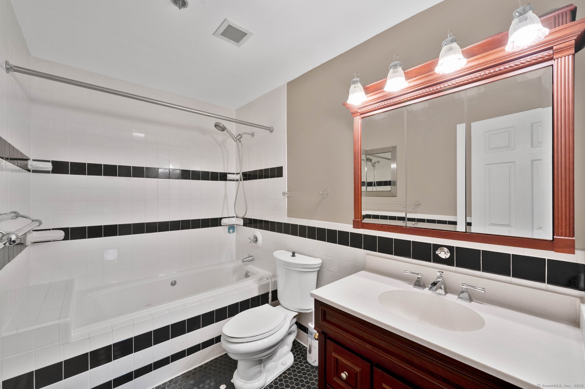 235 East River Drive APT 704