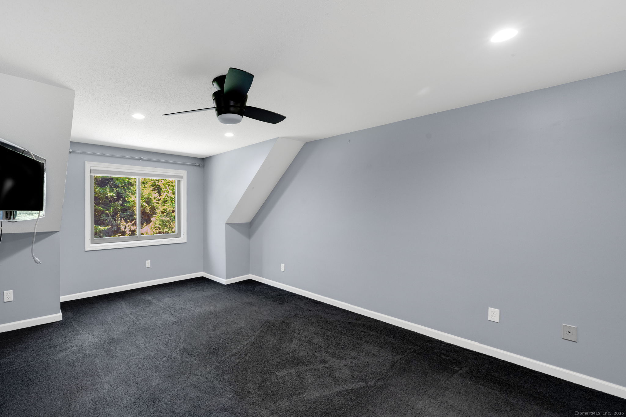 242 Talcottville Road 105