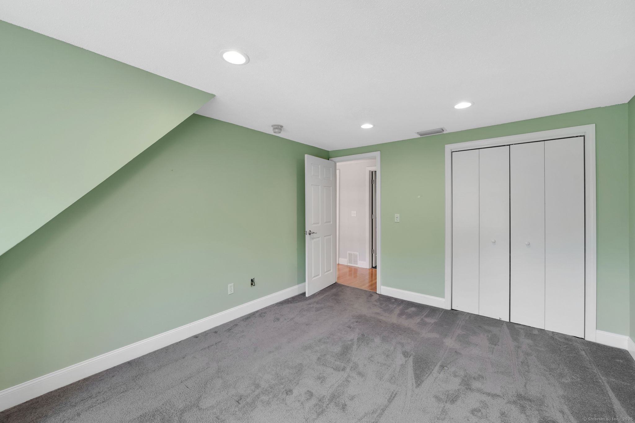 242 Talcottville Road 105