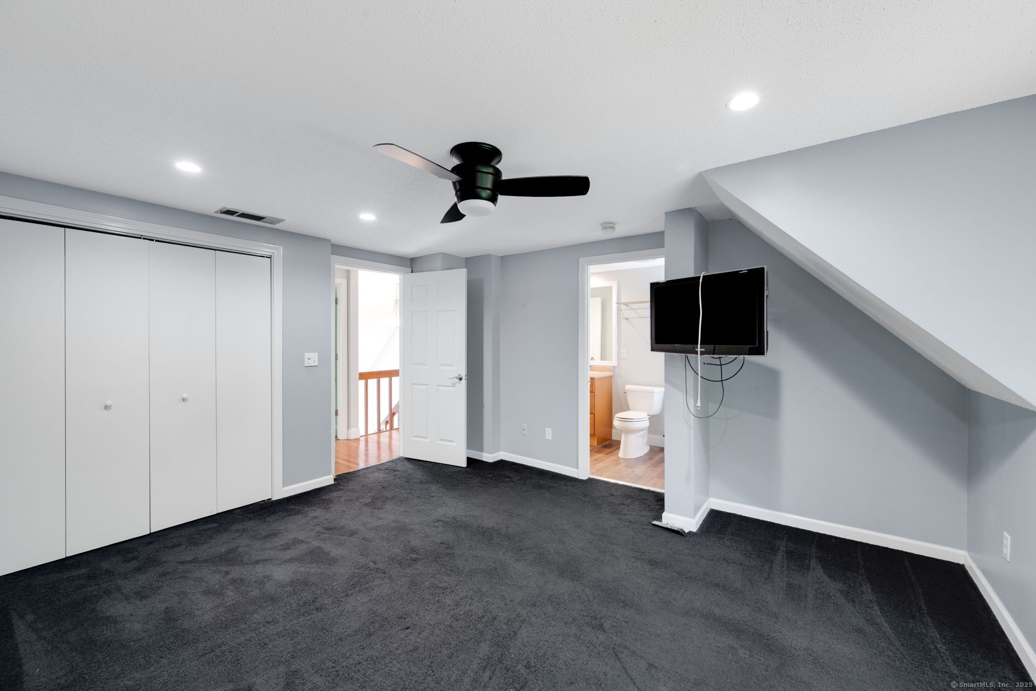 242 Talcottville Road 105