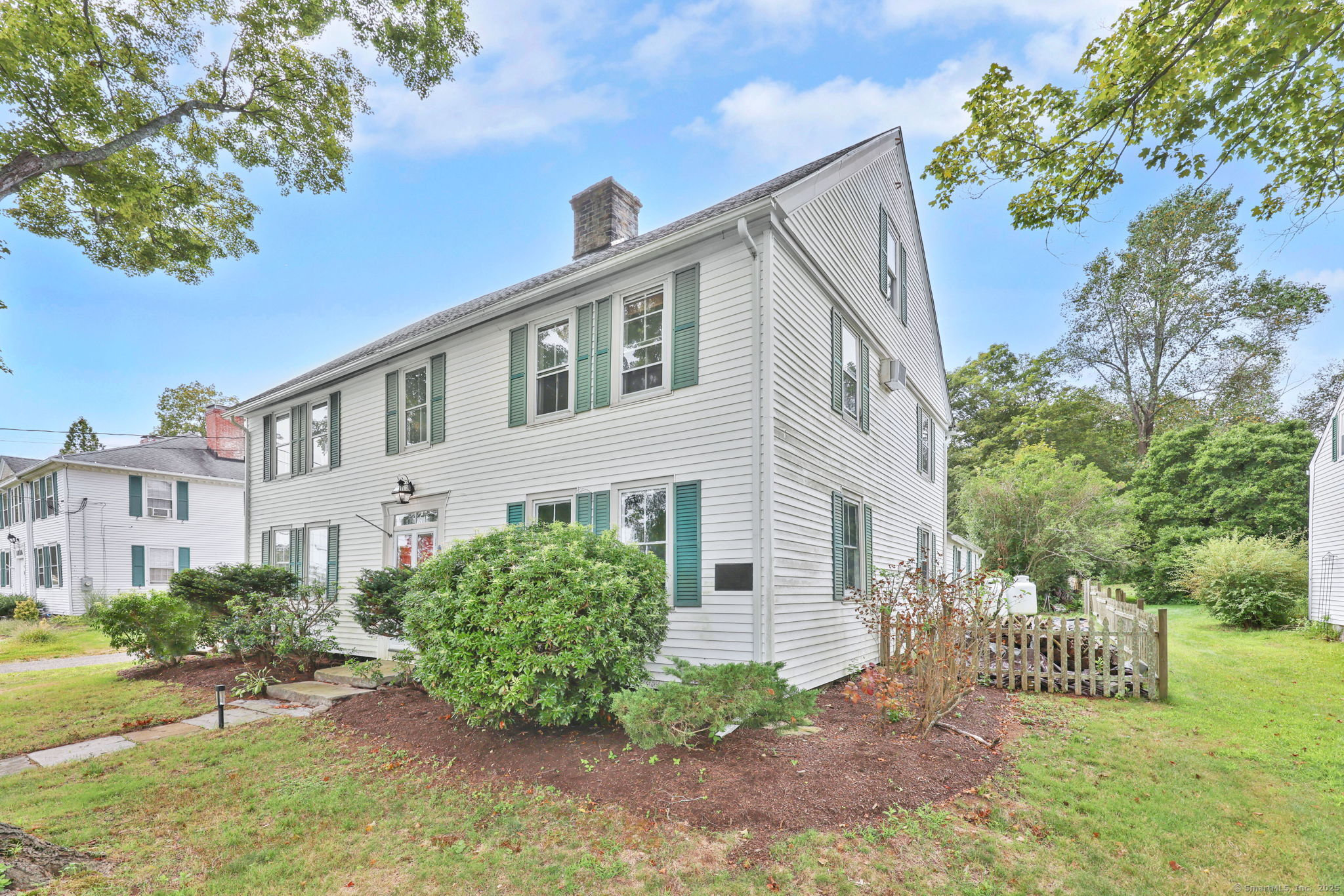 89 Tolland Green