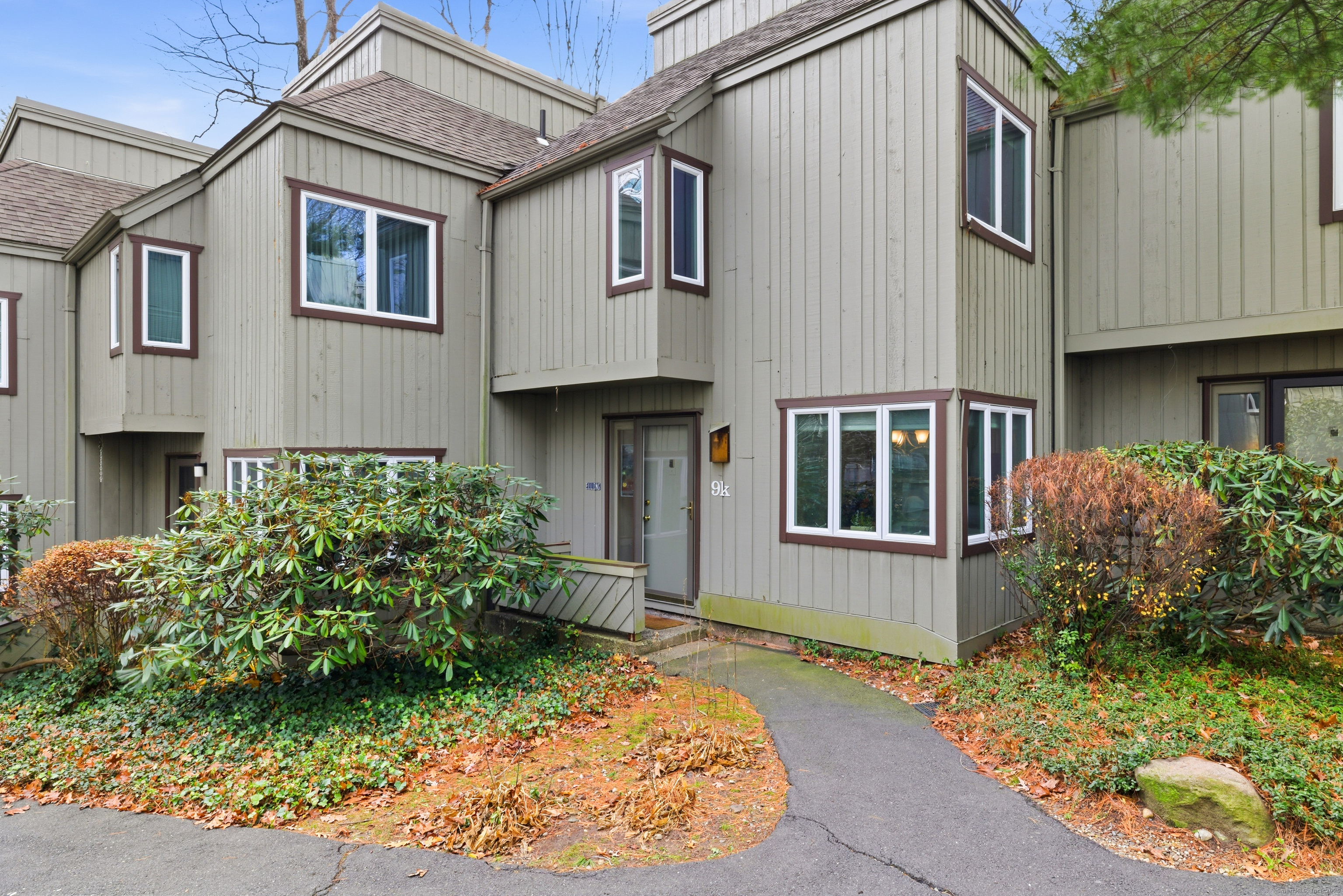 9 Talcott Glen K