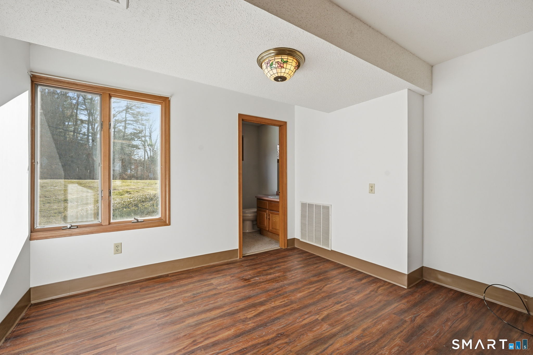 1050 Sullivan Avenue STE A1