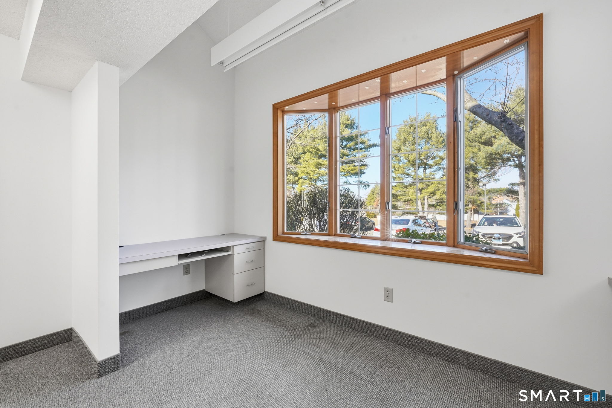 1050 Sullivan Avenue STE A1