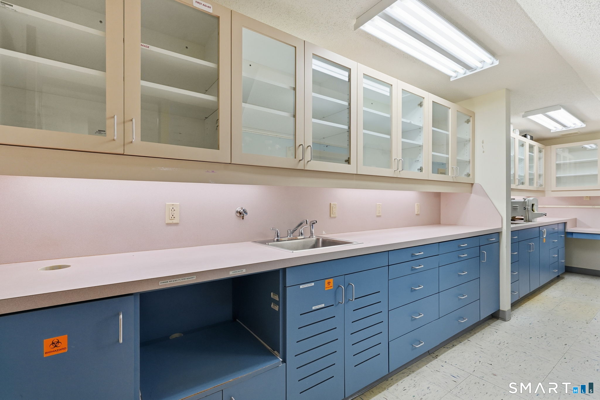 1050 Sullivan Avenue STE A1