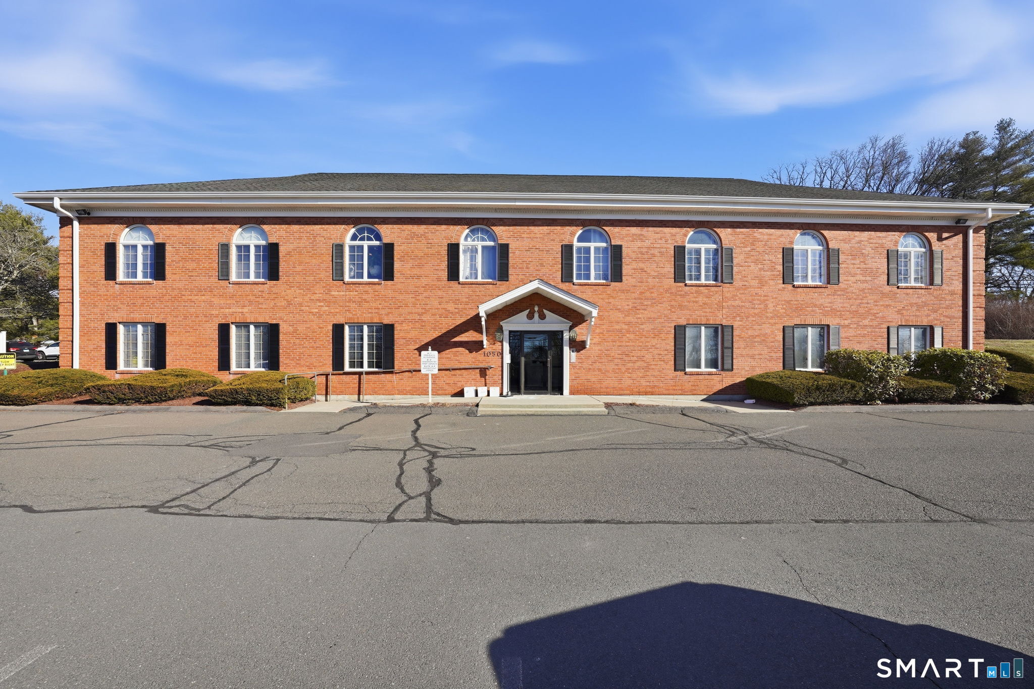 1050 Sullivan Avenue STE A1