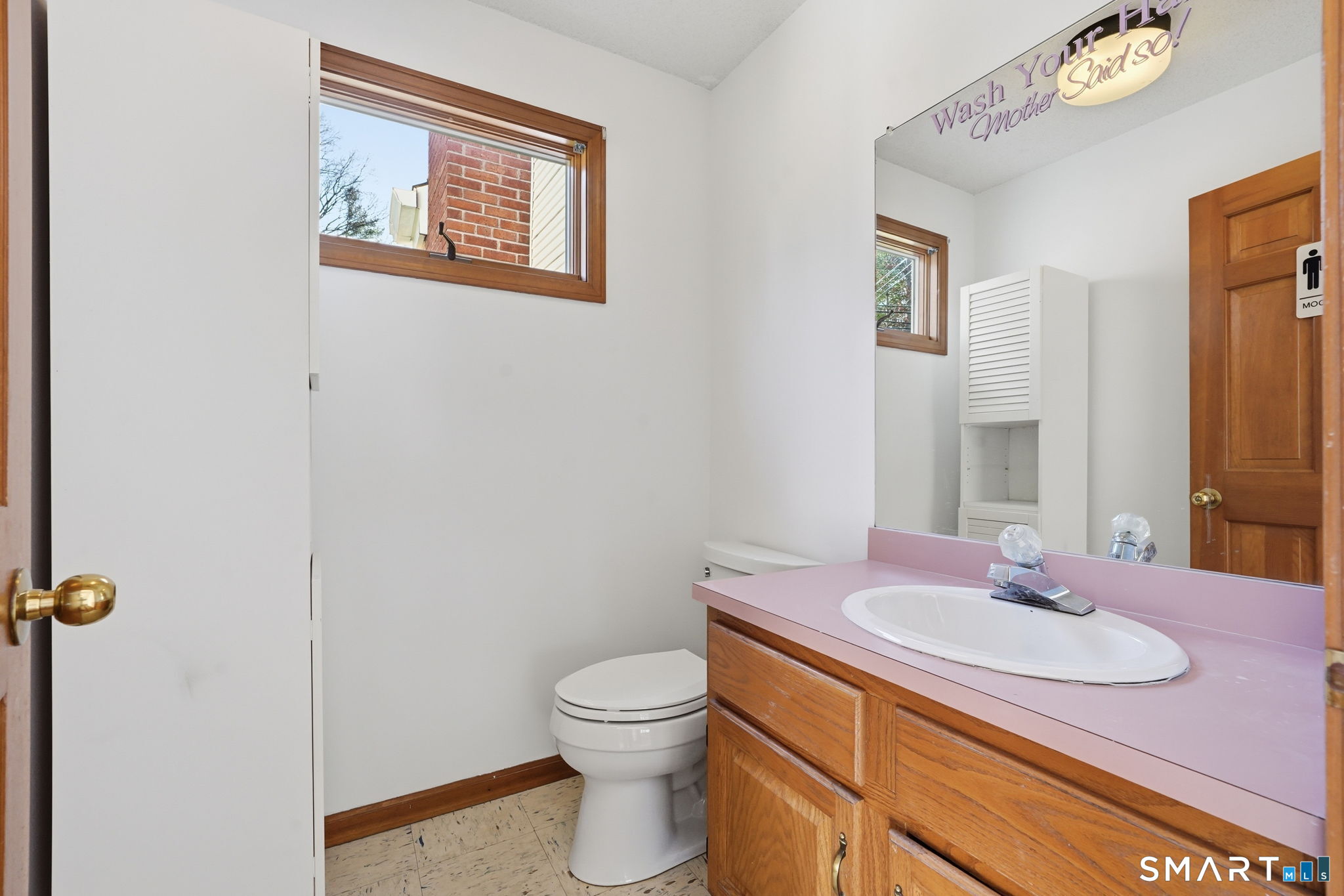 1050 Sullivan Avenue STE A1