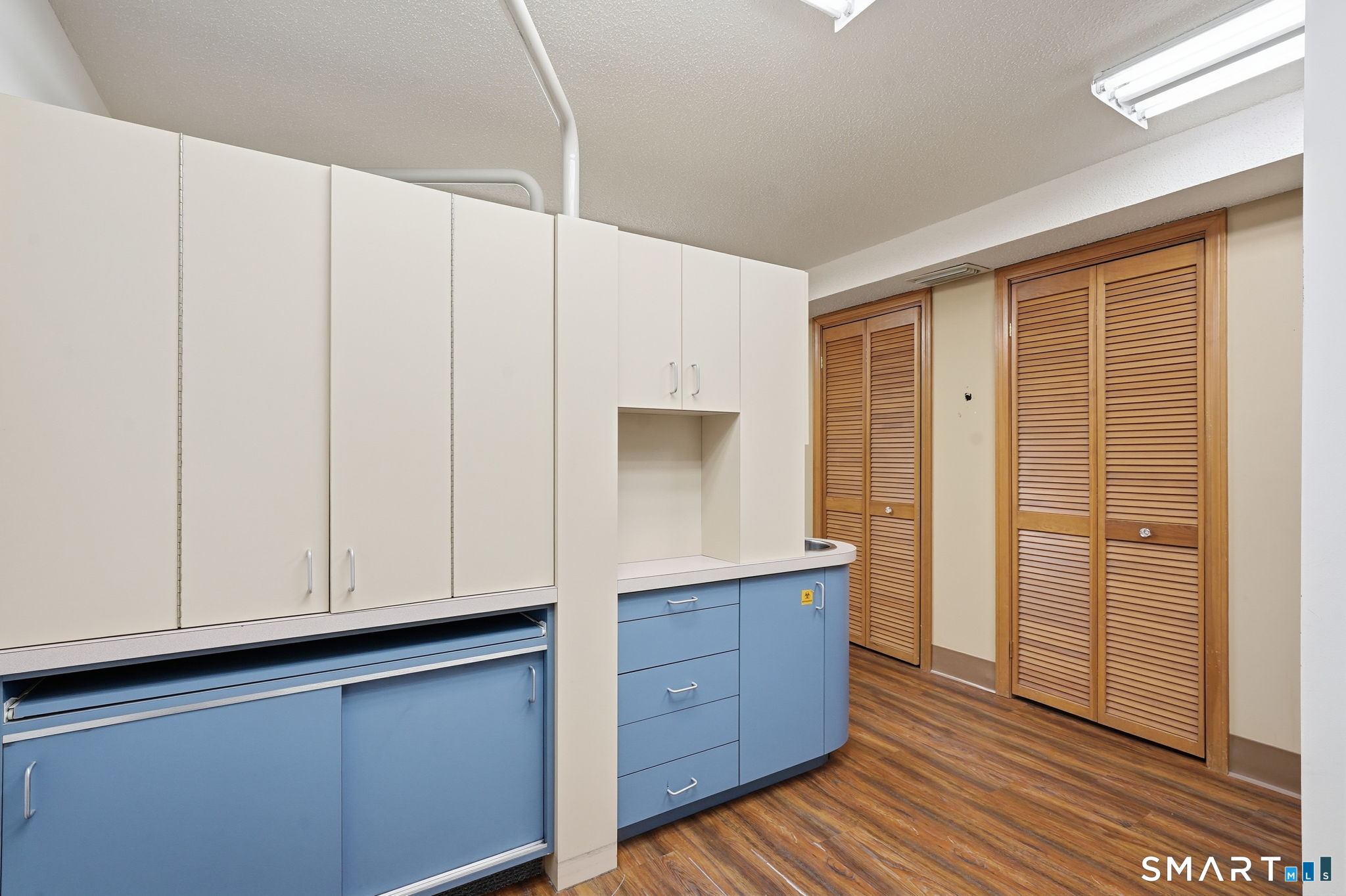 1050 Sullivan Avenue STE A1