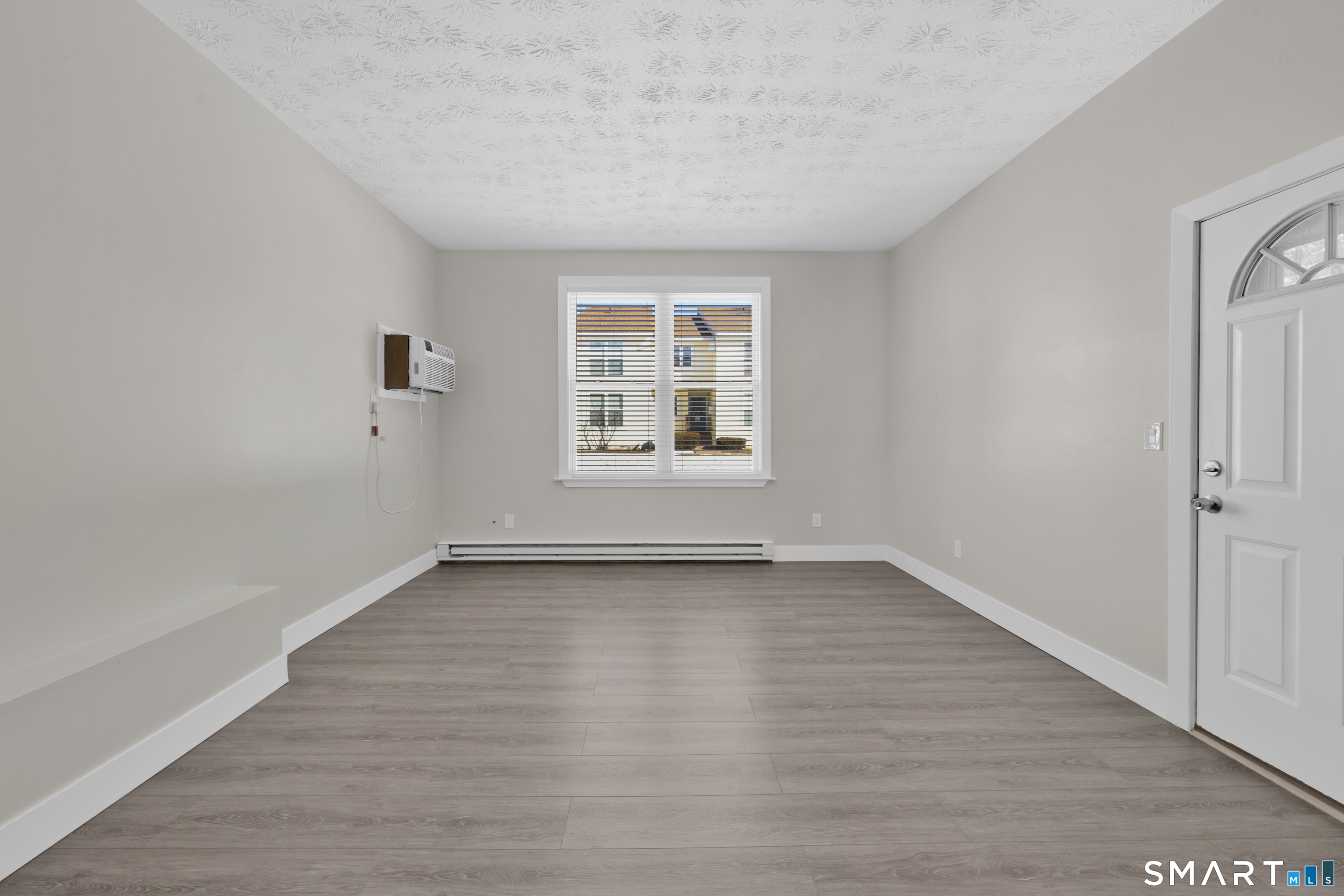 949 Pleasant Vly Road 5-1