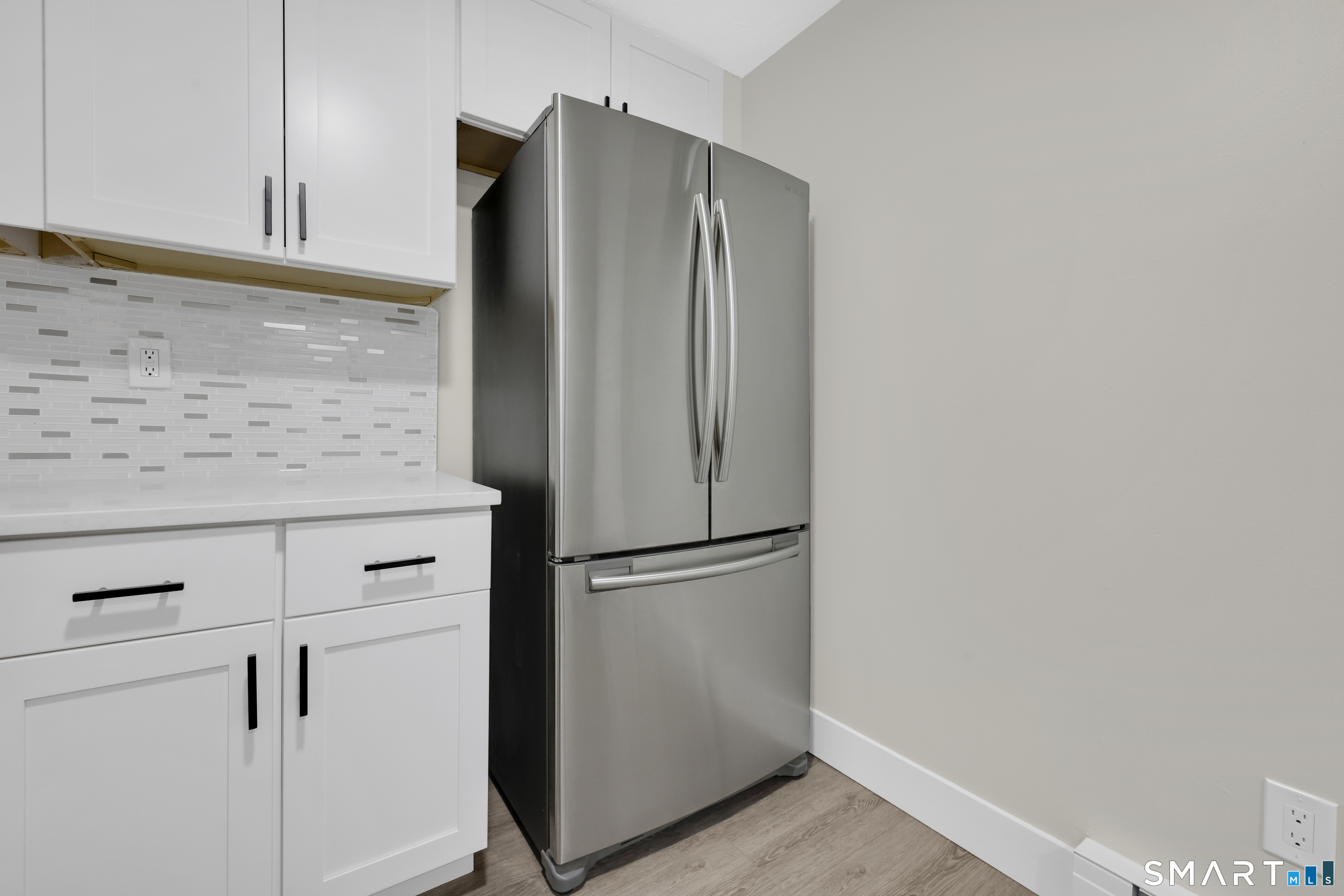 949 Pleasant Vly Road 5-1