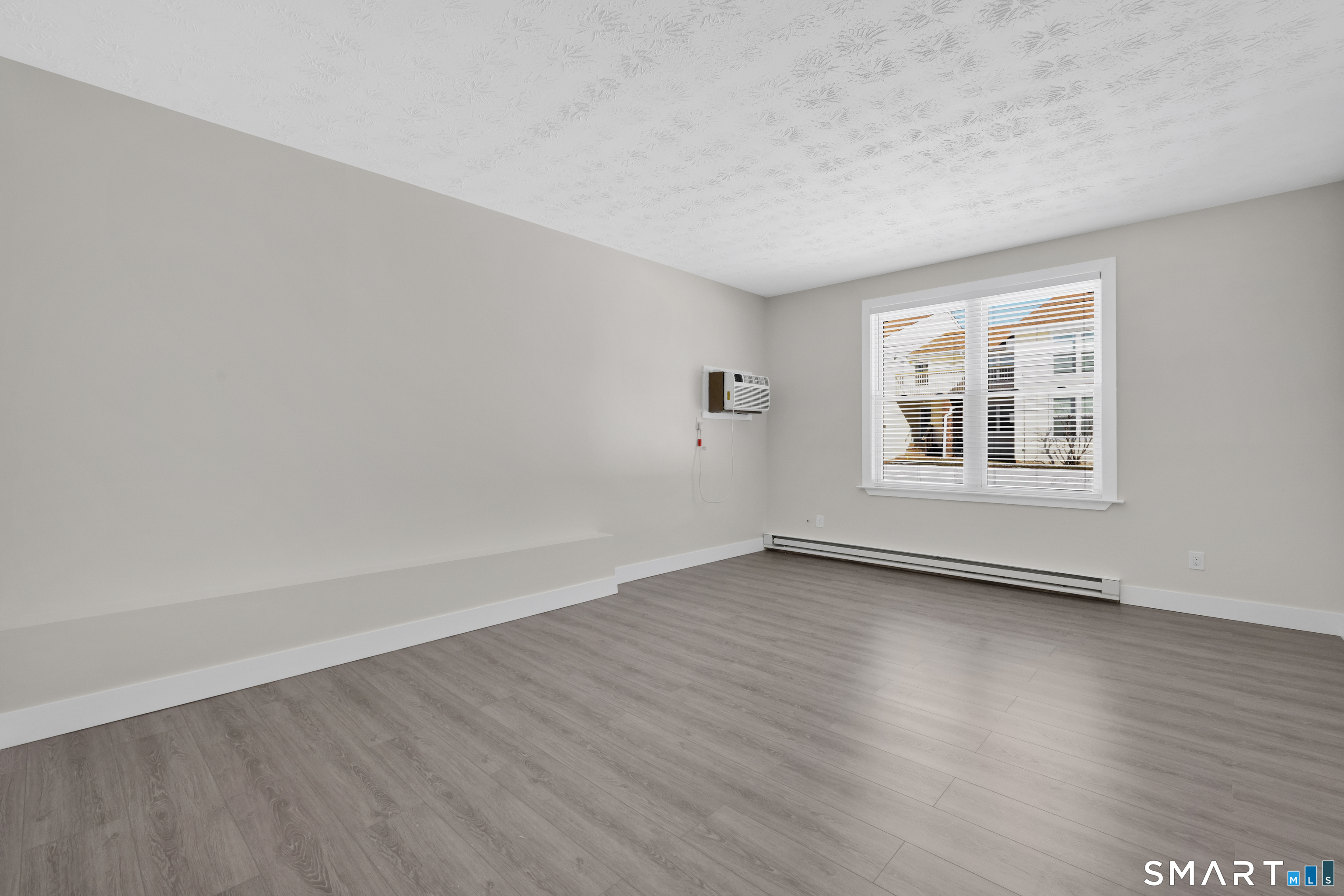 949 Pleasant Vly Road 5-1