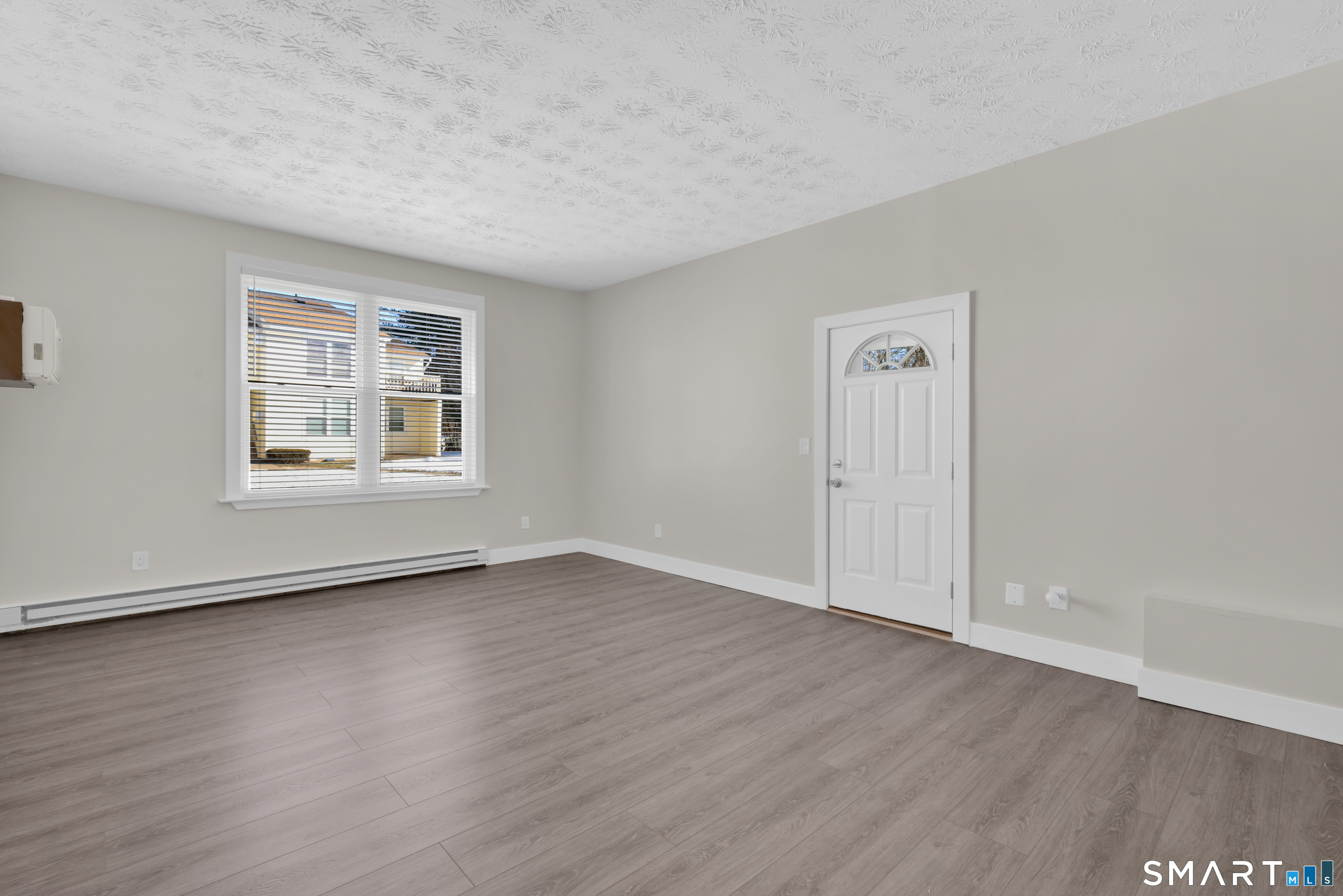 949 Pleasant Vly Road 5-1