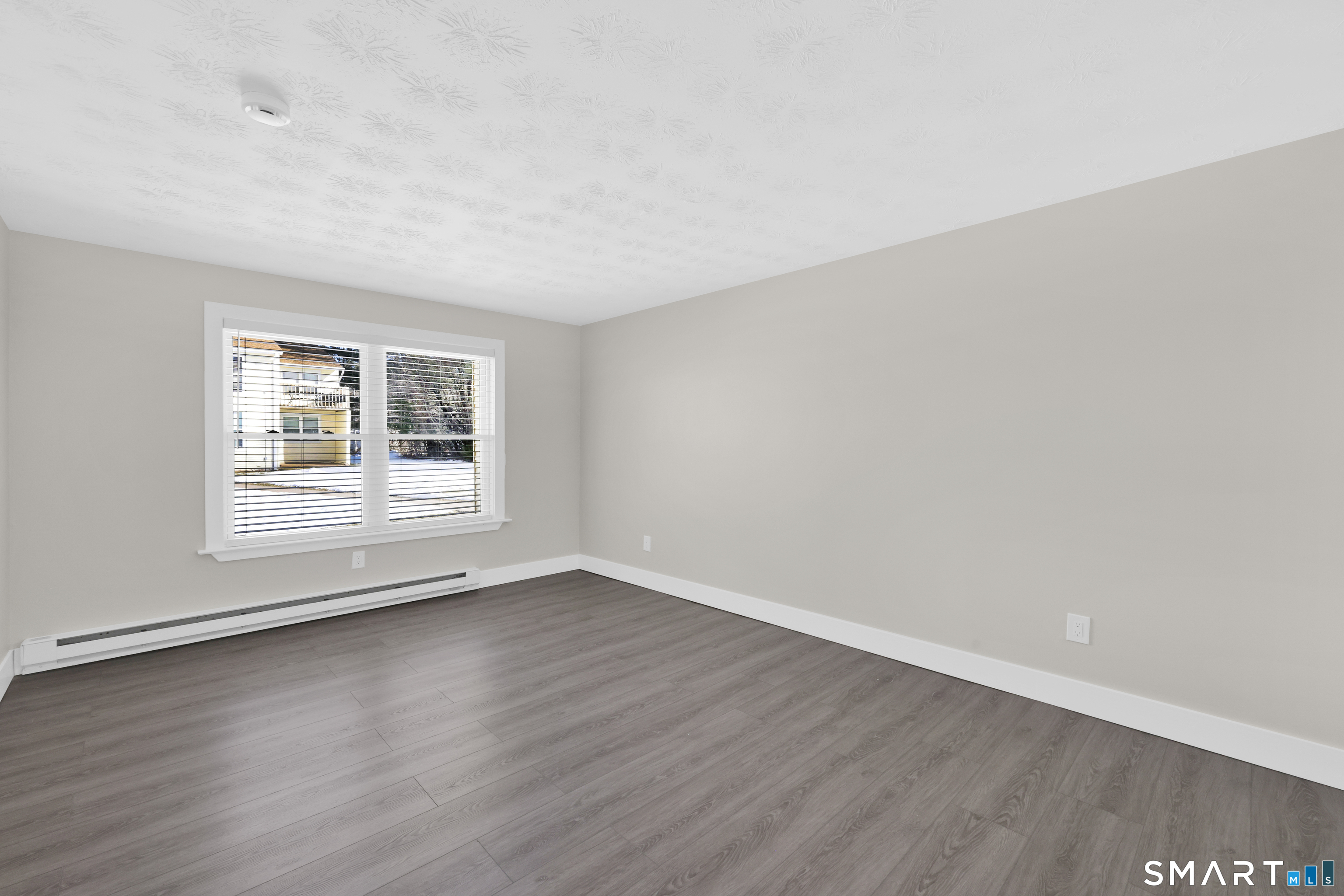 949 Pleasant Vly Road 5-1