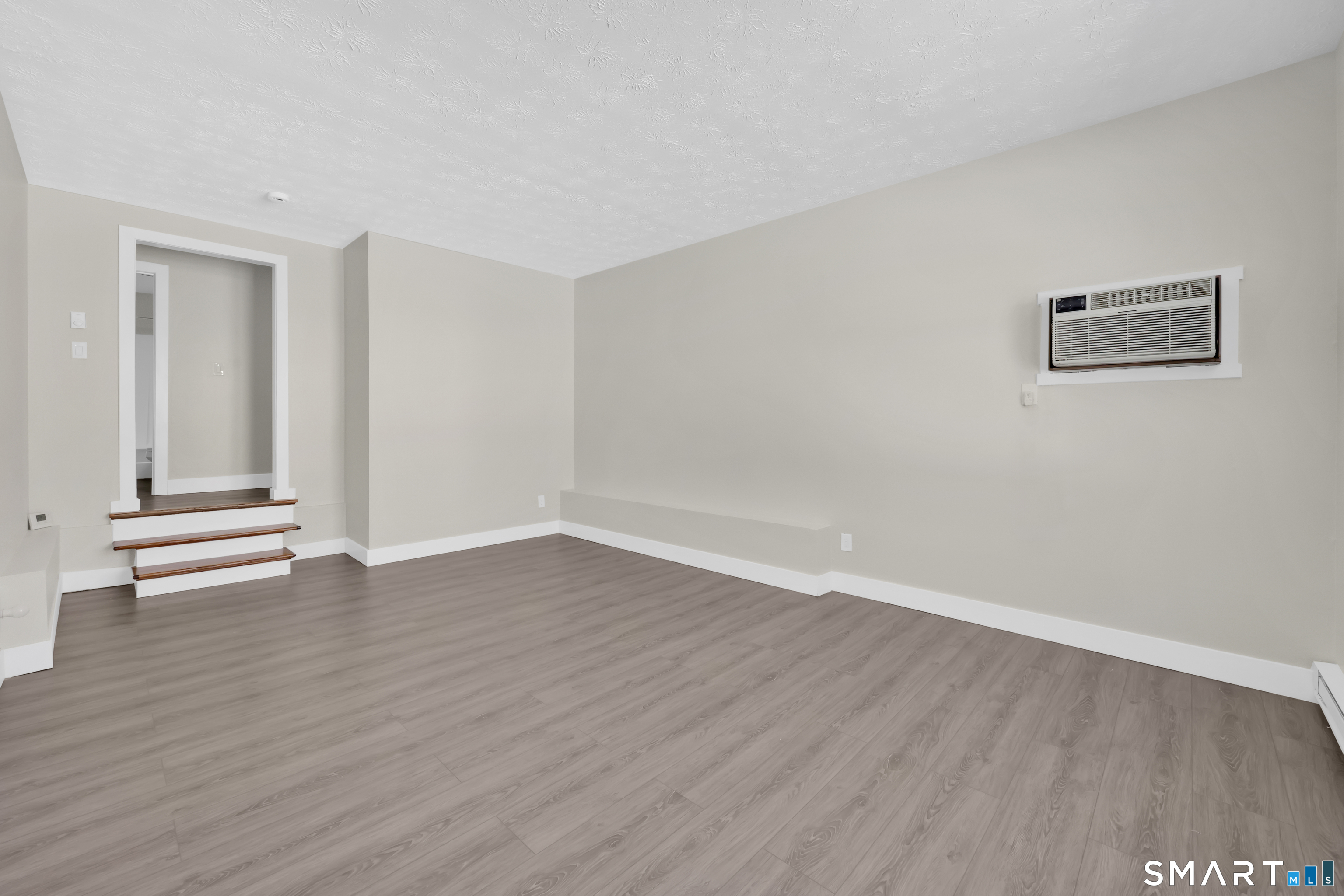 949 Pleasant Vly Road 5-1