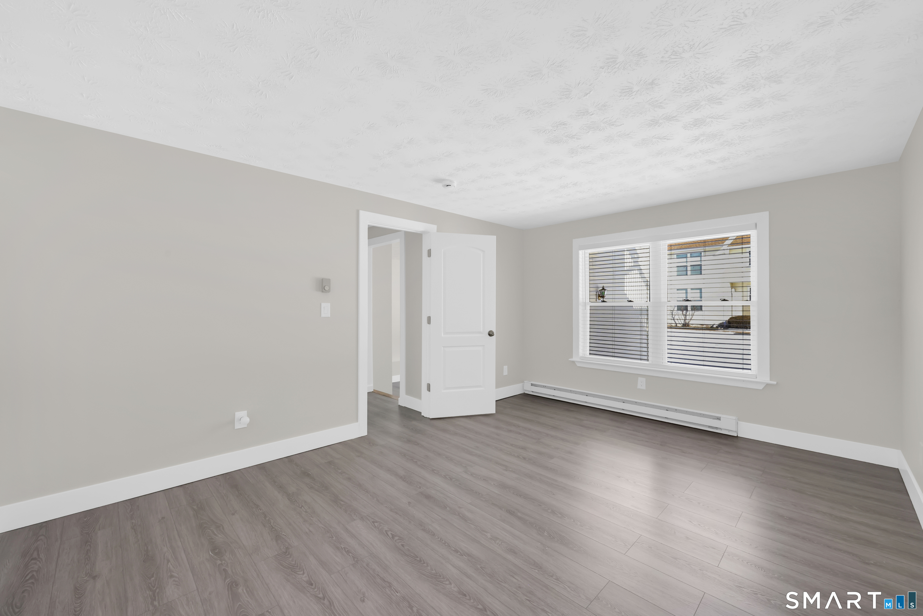 949 Pleasant Vly Road 5-1