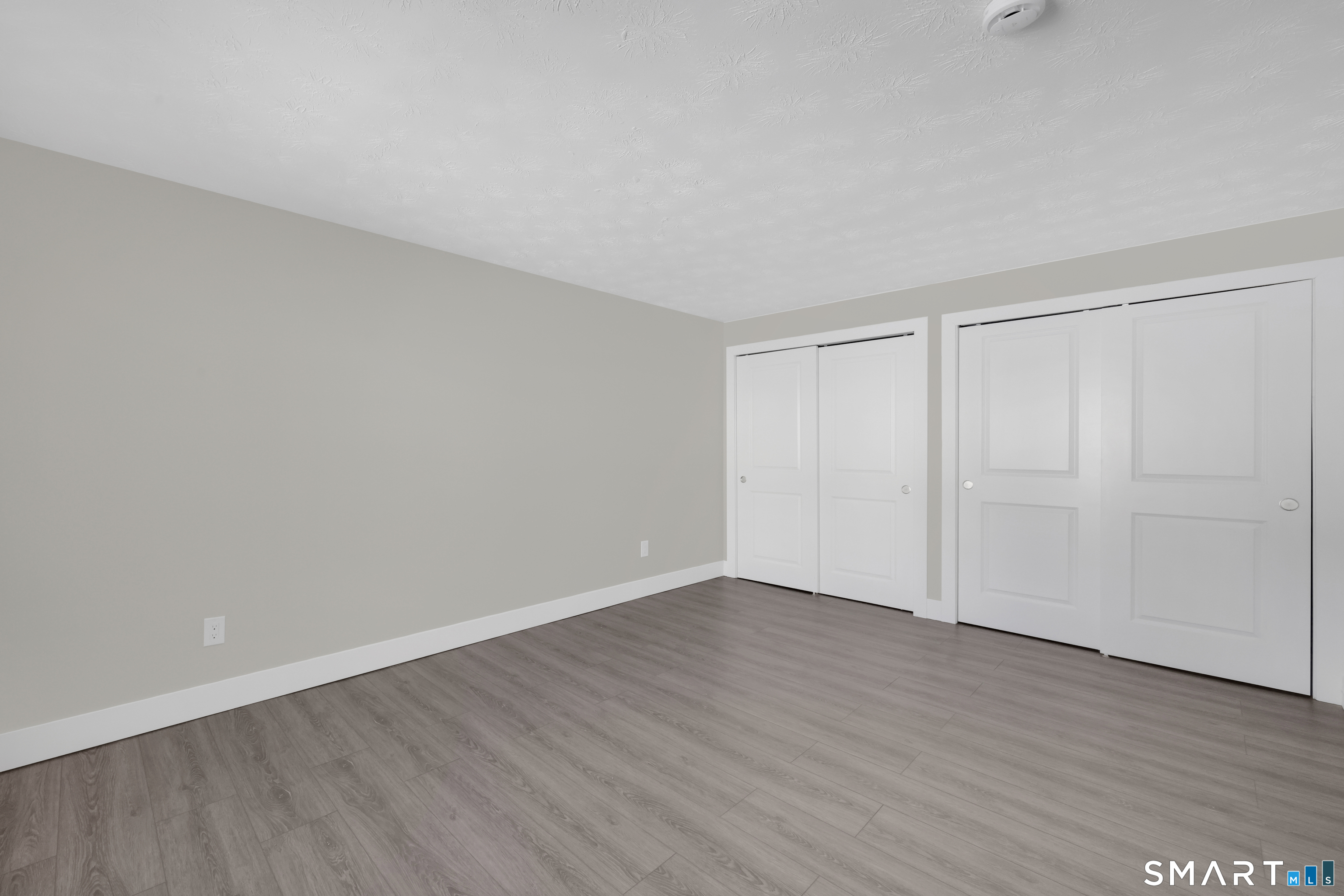 949 Pleasant Vly Road 5-1