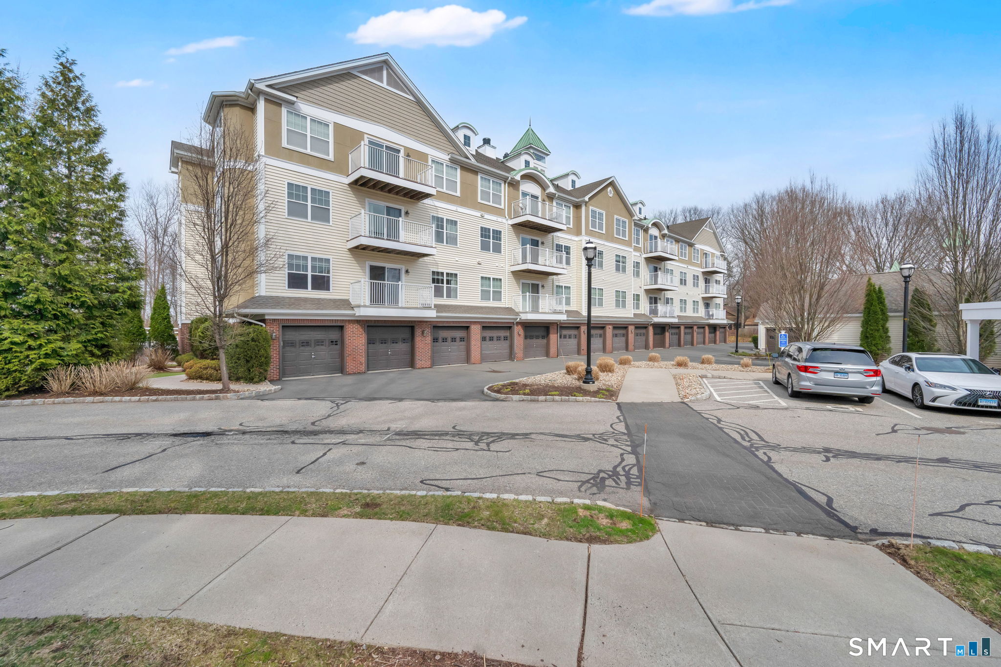 26 Schoolhouse Drive 209