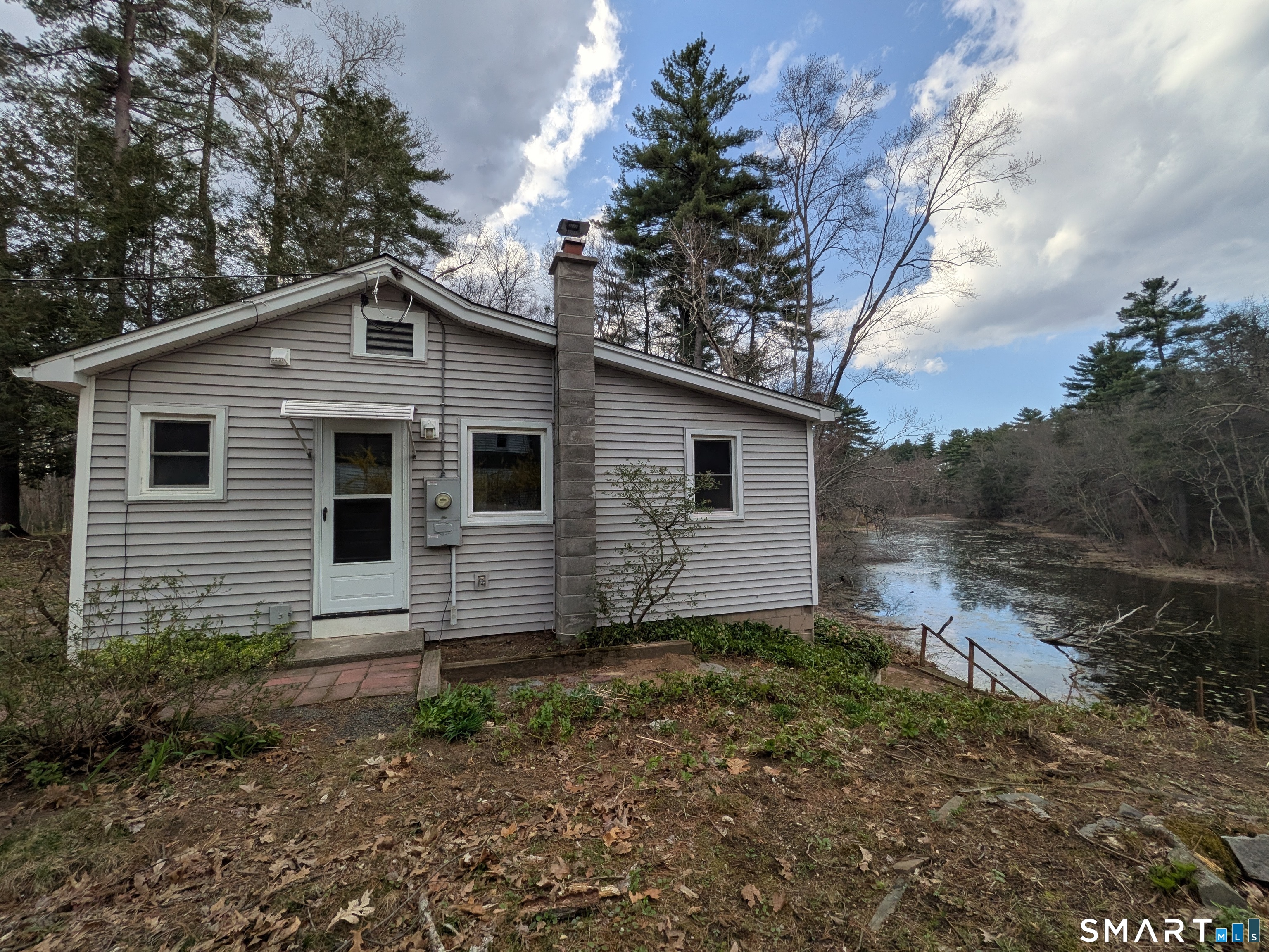 414 Salmon Brook Street