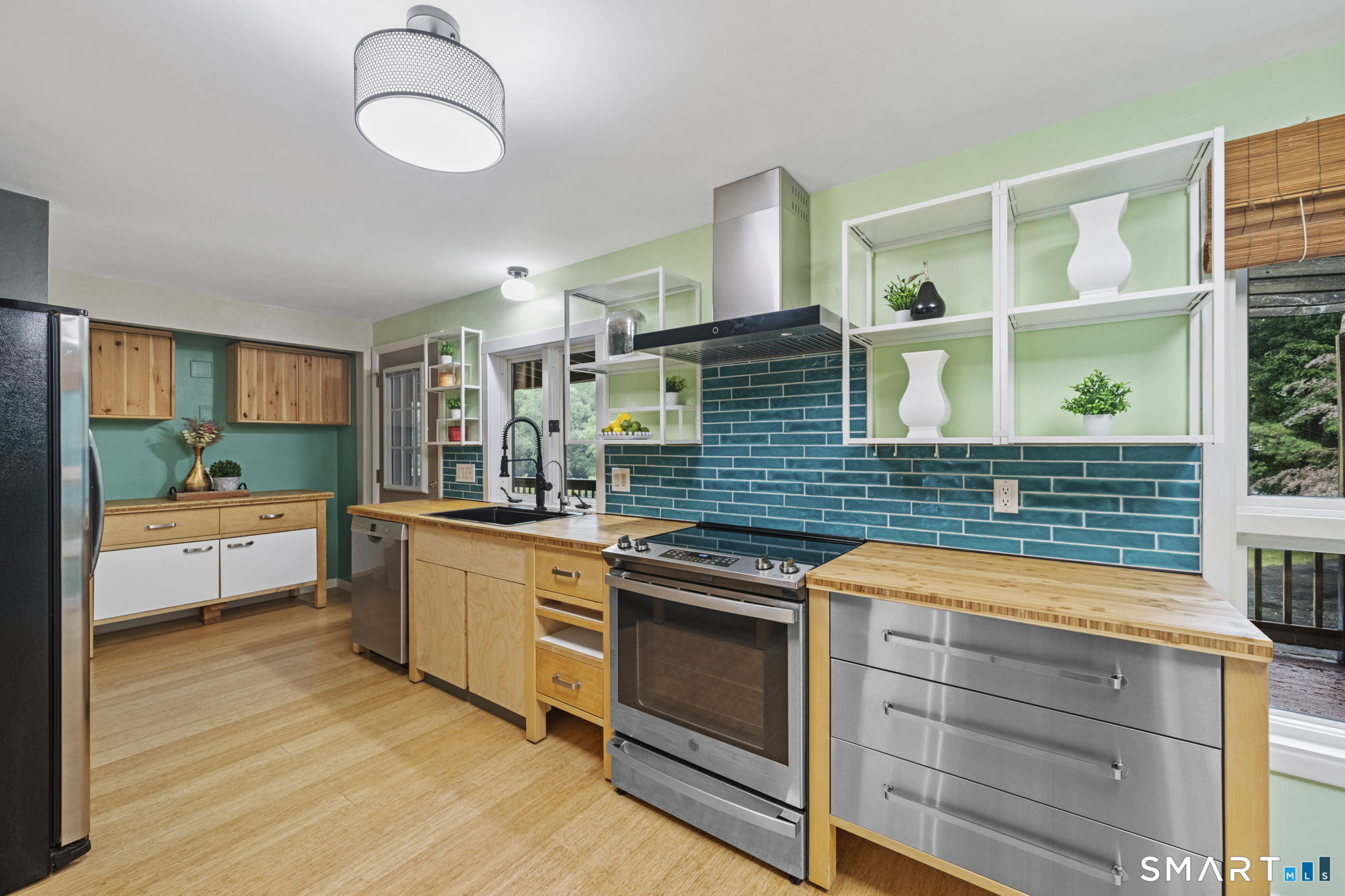 1235 Tolland Stage Road