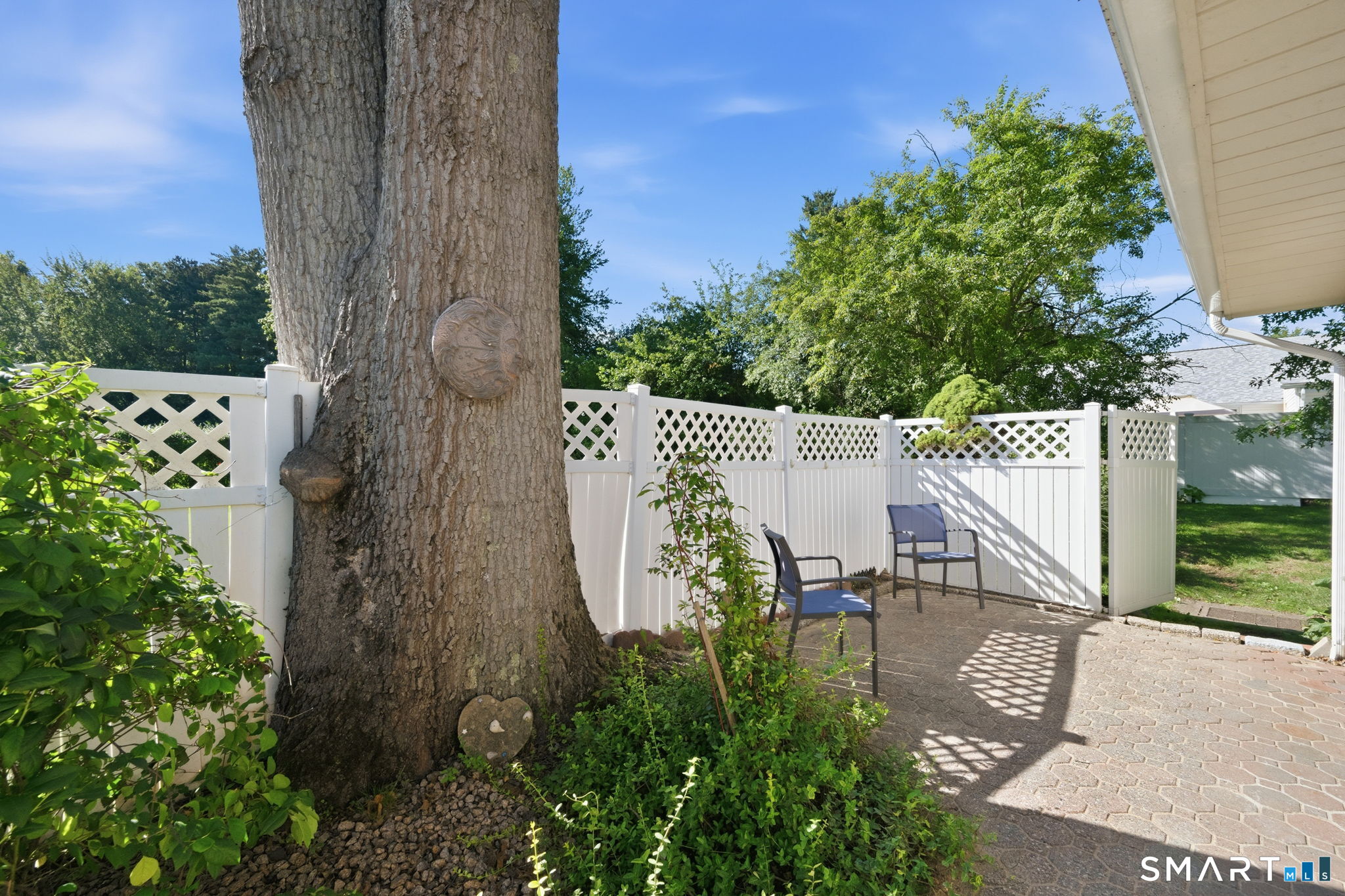 89 Mohegan Drive